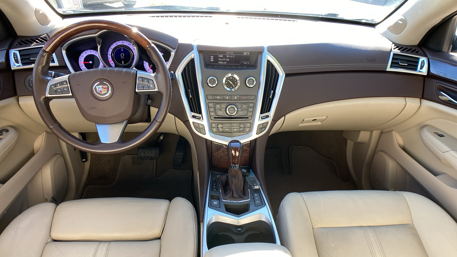 2011 Cadillac SRX  29