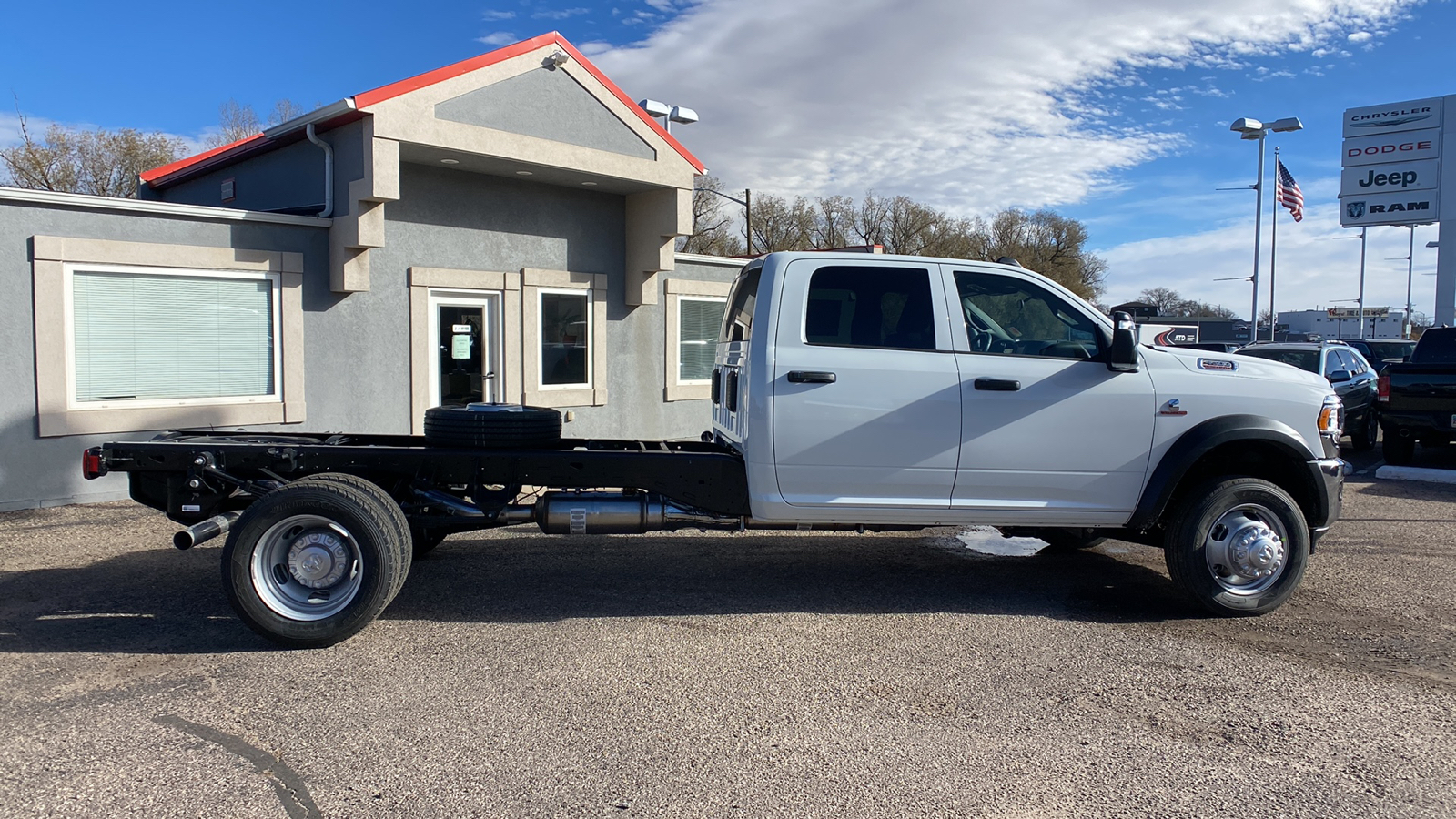 2024 Ram 4500 Chassis Cab Tradesman 4x4 Crew Cab 84 CA 197.4 WB 7