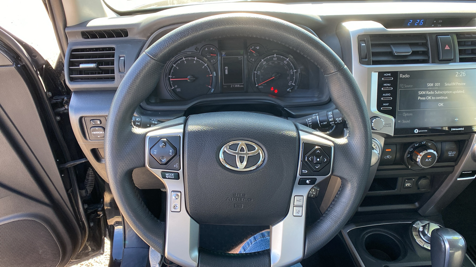 2022 Toyota 4Runner SR5 4WD 18