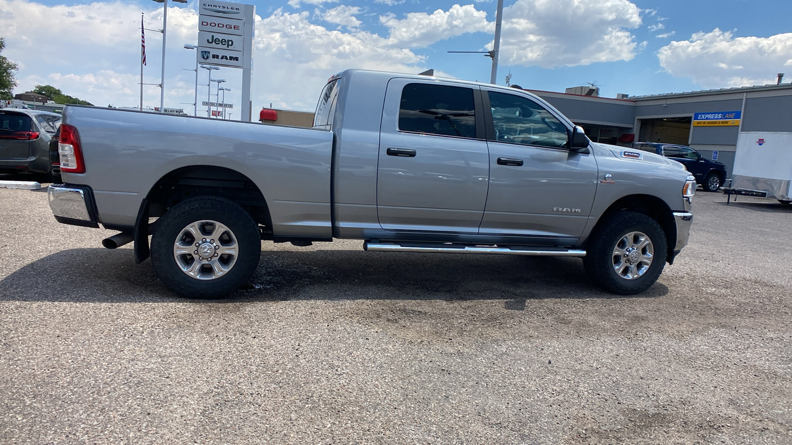 2022 Ram 2500 Big Horn 4x4 Mega Cab 64 Box 8