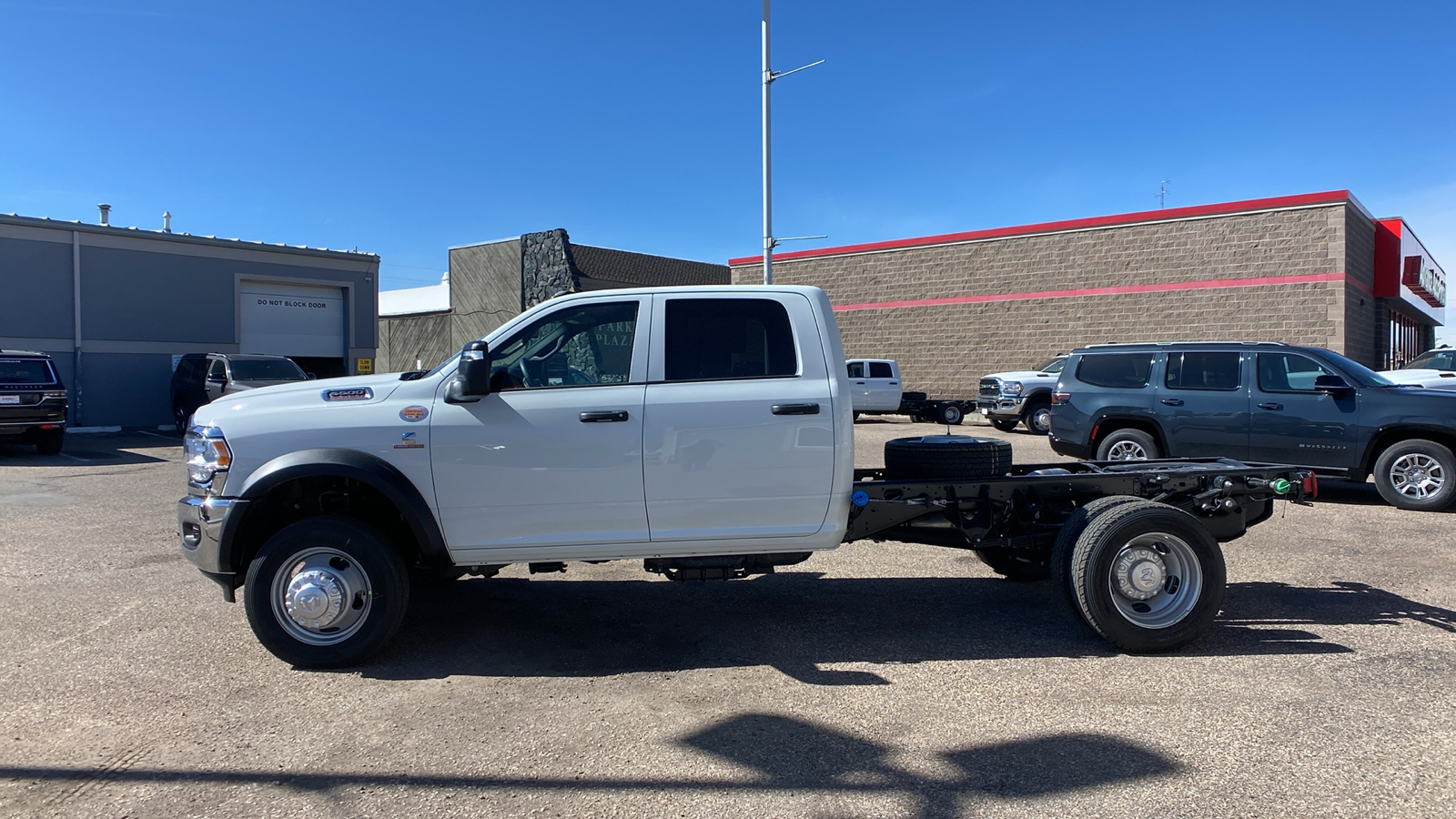 2024 Ram 5500 Chassis Cab  3