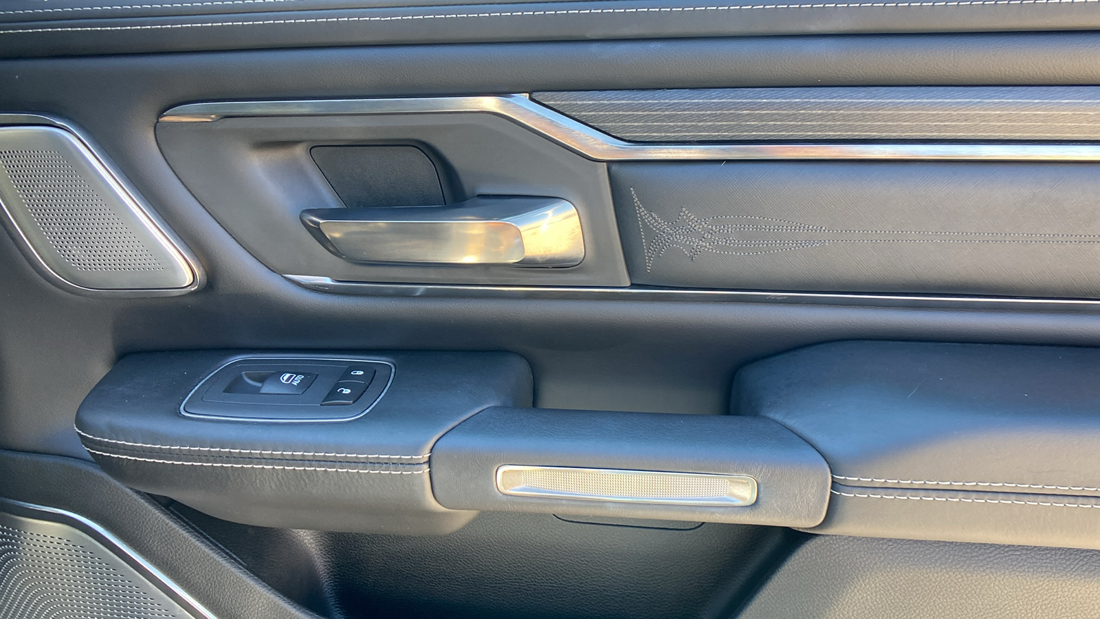 2019 Ram 1500 Limited 4x4 Crew Cab 57 Box 40