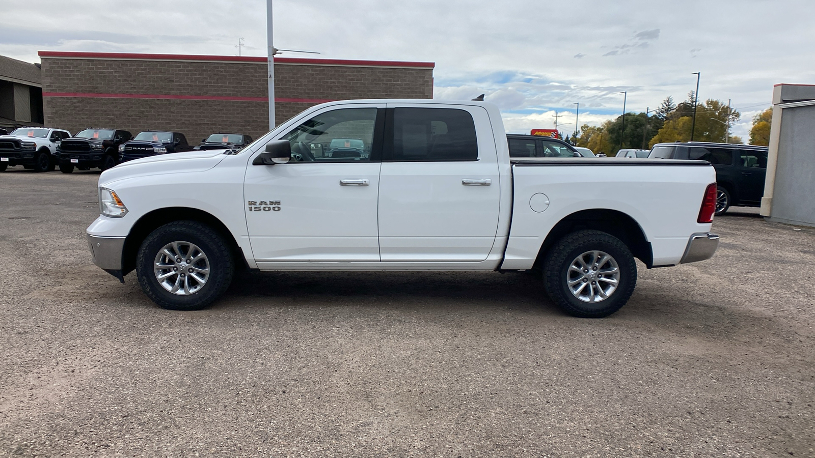 2016 Ram 1500 4WD Crew Cab 140.5 Big Horn 2