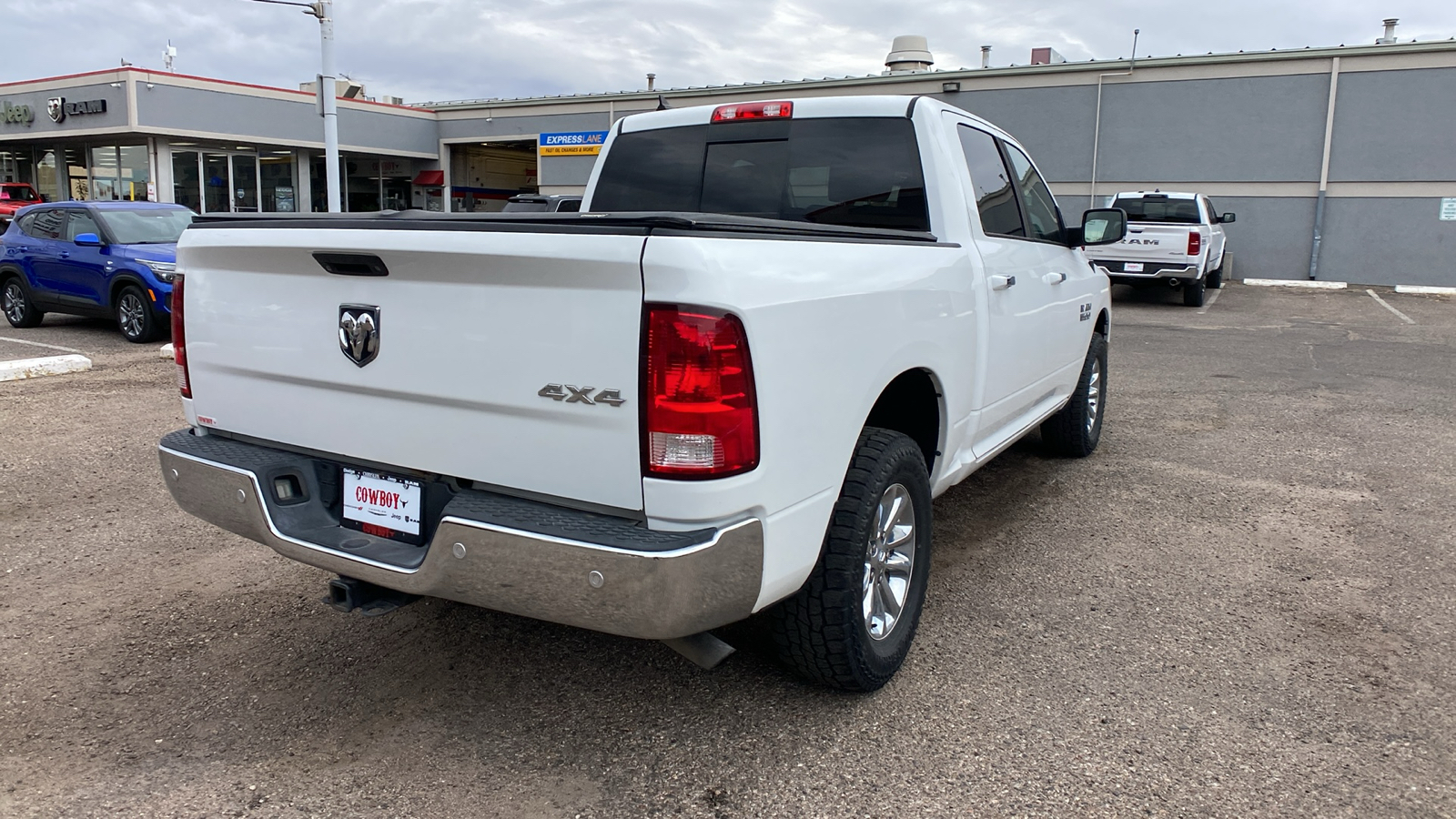 2016 Ram 1500 4WD Crew Cab 140.5 Big Horn 6