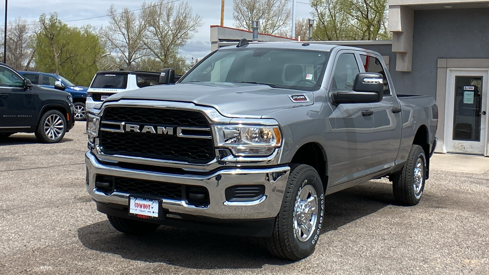 2024 Ram 2500 Tradesman 4x4 Crew Cab 64 Box 2