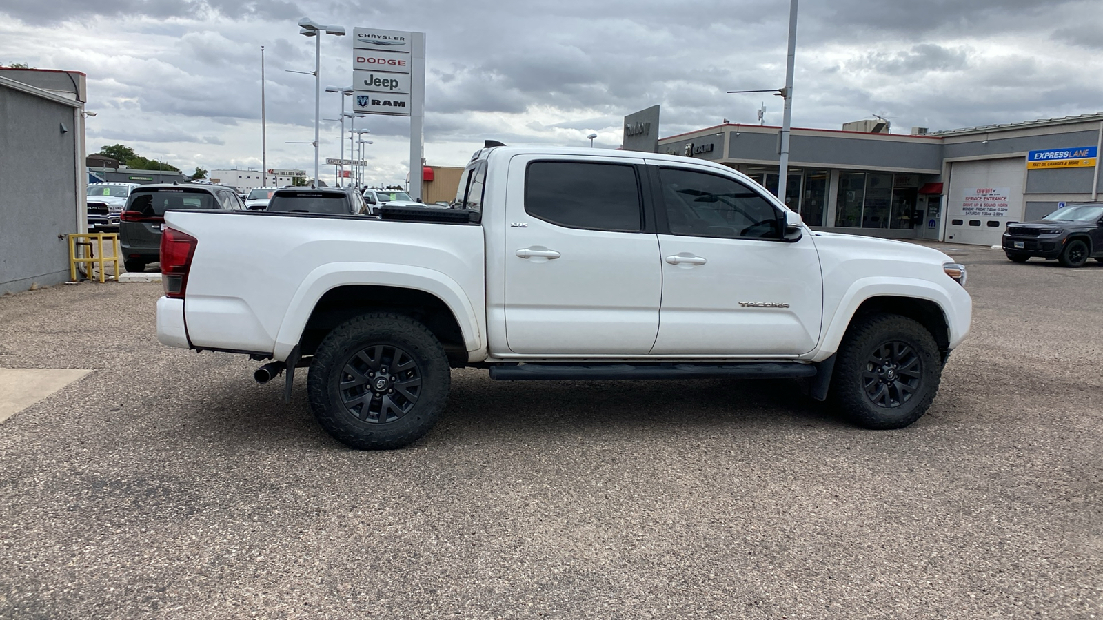 2022 Toyota Tacoma 4WD SR5 Double Cab 5 Bed V6 AT 8