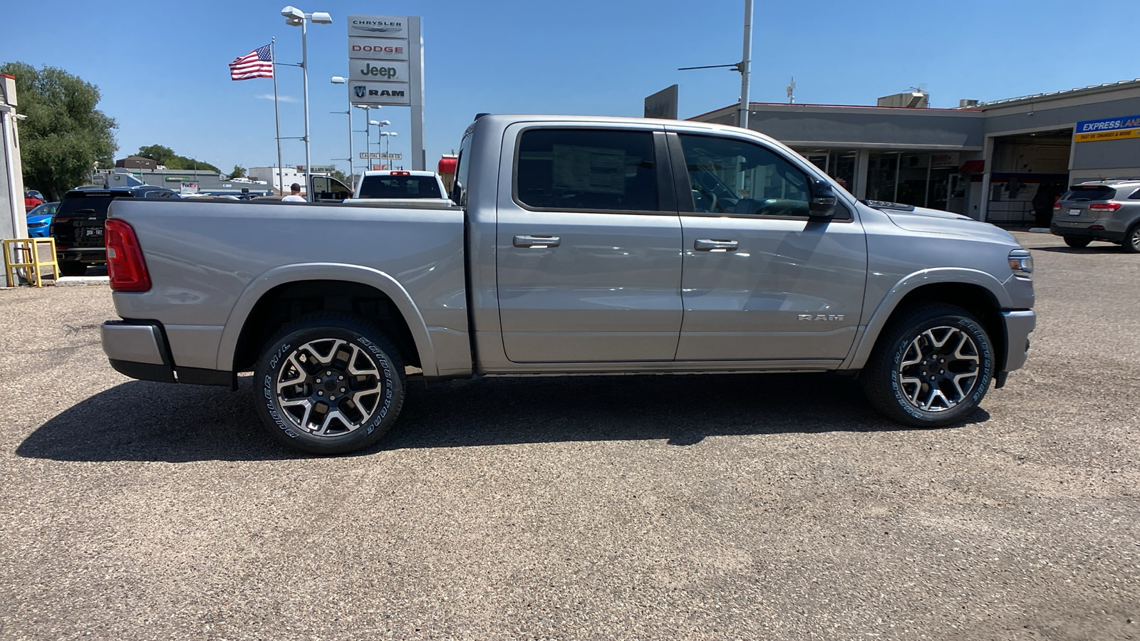 2025 Ram 1500 Laramie 4x4 Crew Cab 57 Box 6