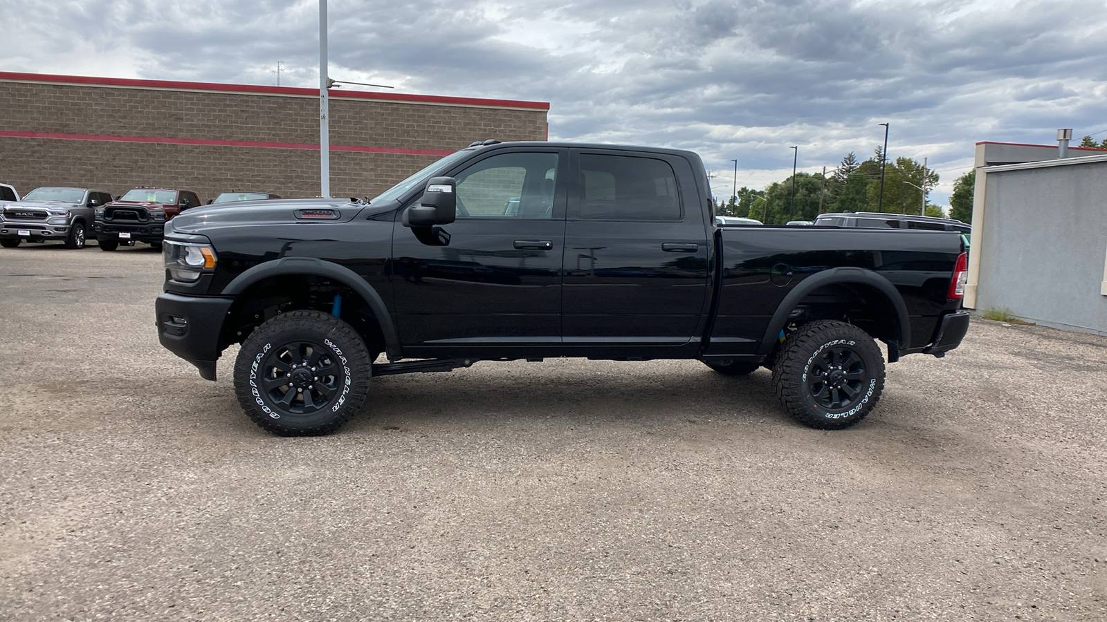 2024 Ram 2500 Tradesman 4x4 Crew Cab 64 Box 2