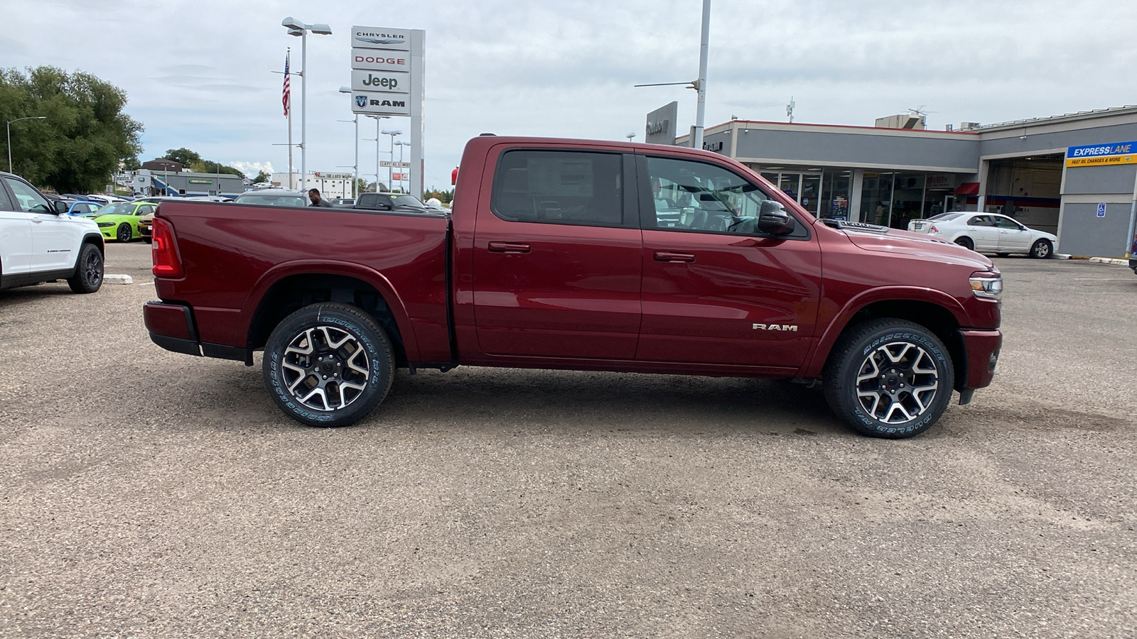 2025 Ram 1500 Laramie 4x4 Crew Cab 57 Box 6