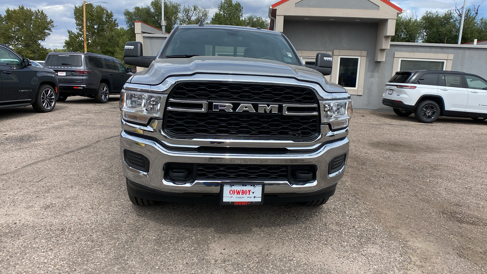 2024 Ram 2500 Tradesman 4x4 Crew Cab 8 Box 8