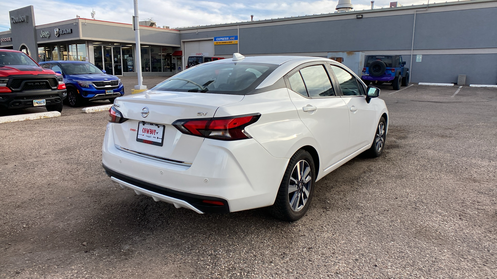 2020 Nissan Versa SV CVT 6