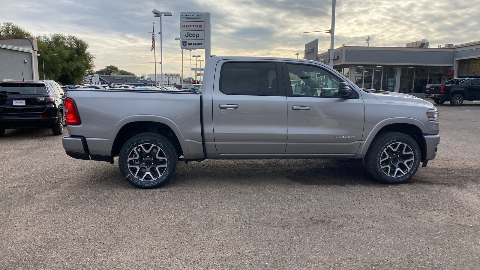 2025 Ram 1500 Laramie 4x4 Crew Cab 57 Box 6