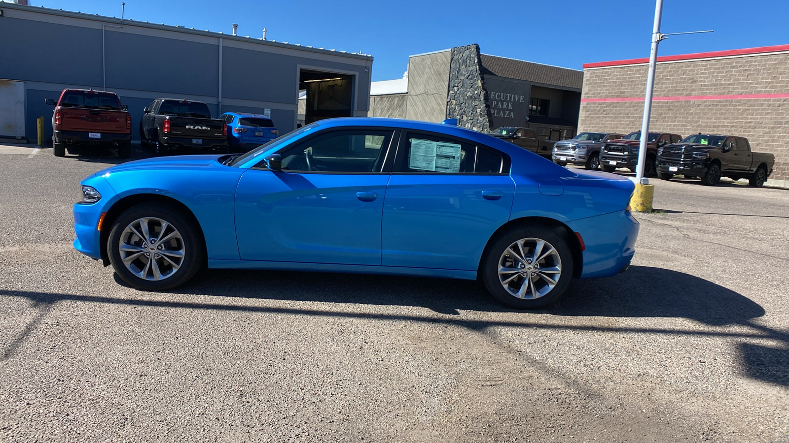 2023 Dodge Charger SXT AWD 2