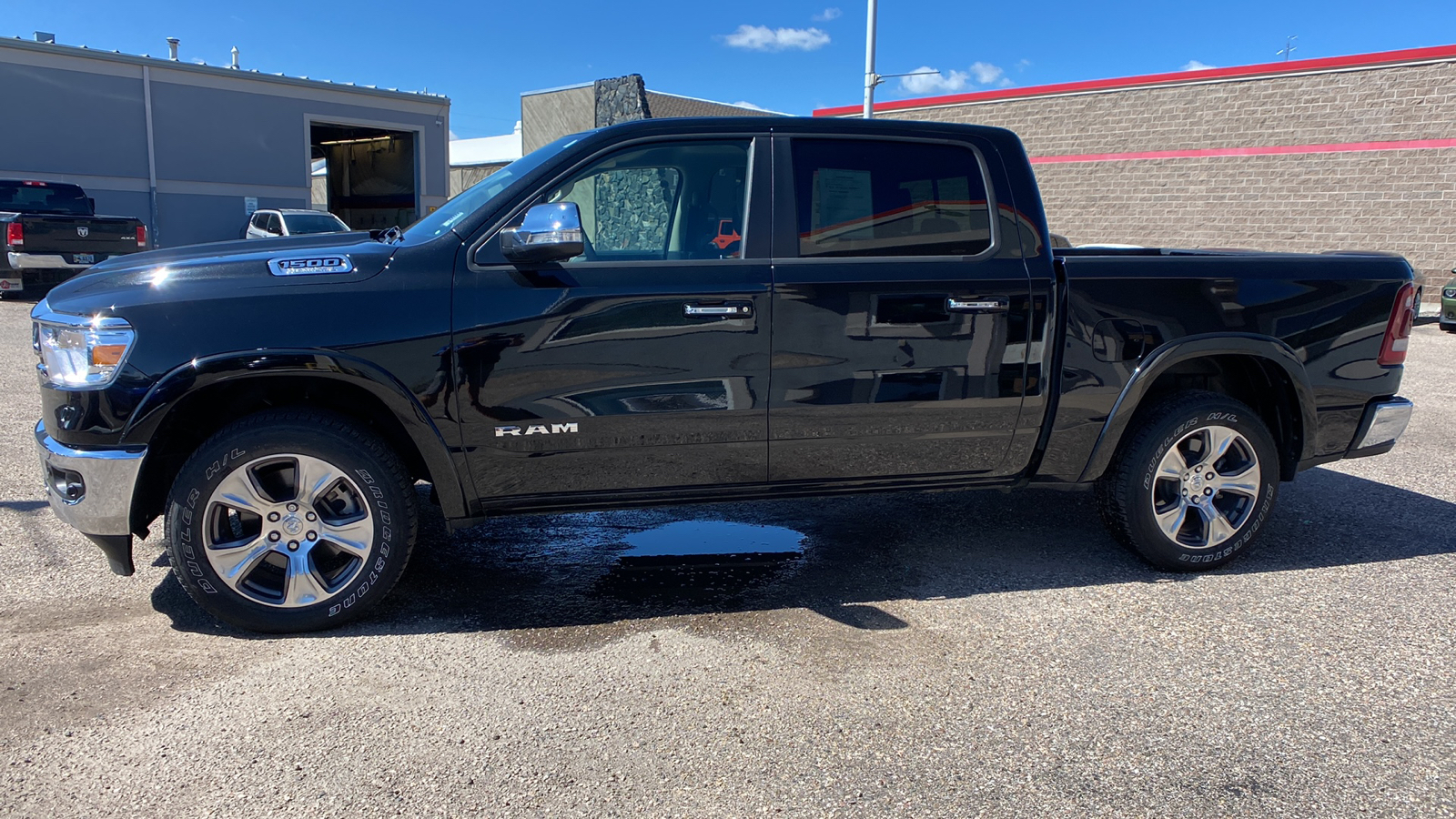 2022 Ram 1500 Laramie 4x4 Crew Cab 57 Box 3