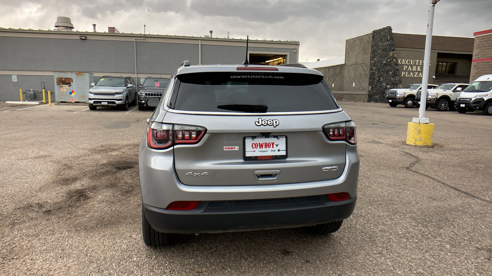 2023 Jeep Compass Latitude 4x4 6