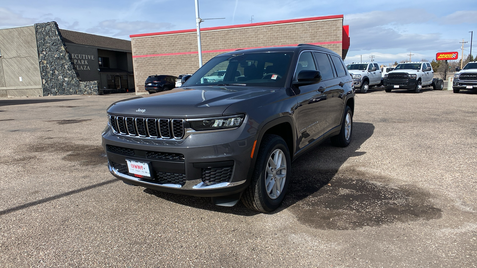 2024 Jeep Grand Cherokee L Laredo 4x4 2