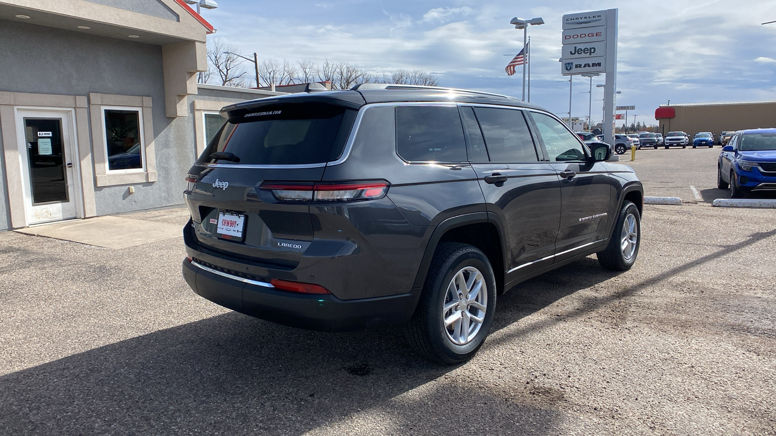 2024 Jeep Grand Cherokee L Laredo 4x4 7