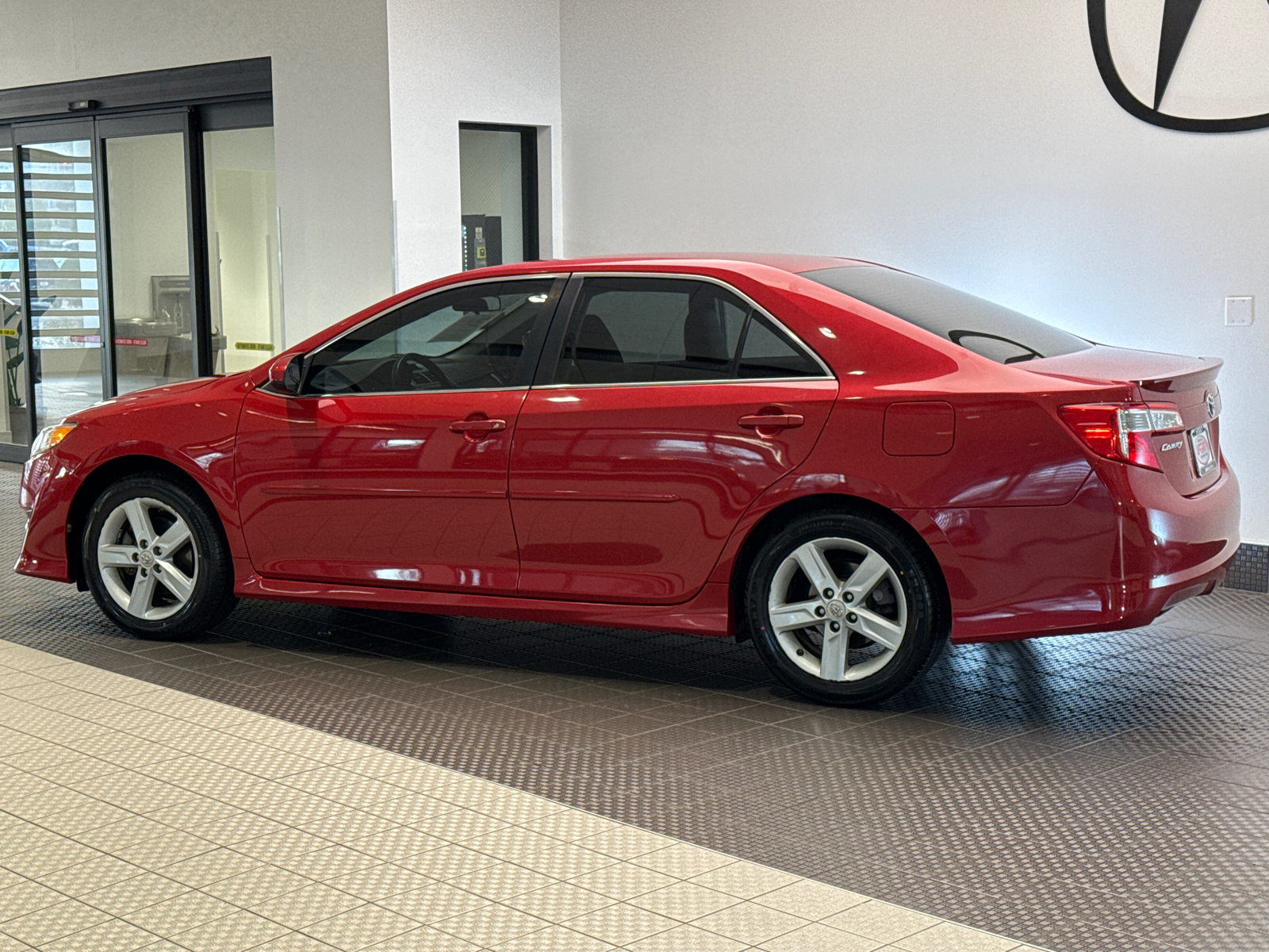 2012 Toyota Camry SE 4