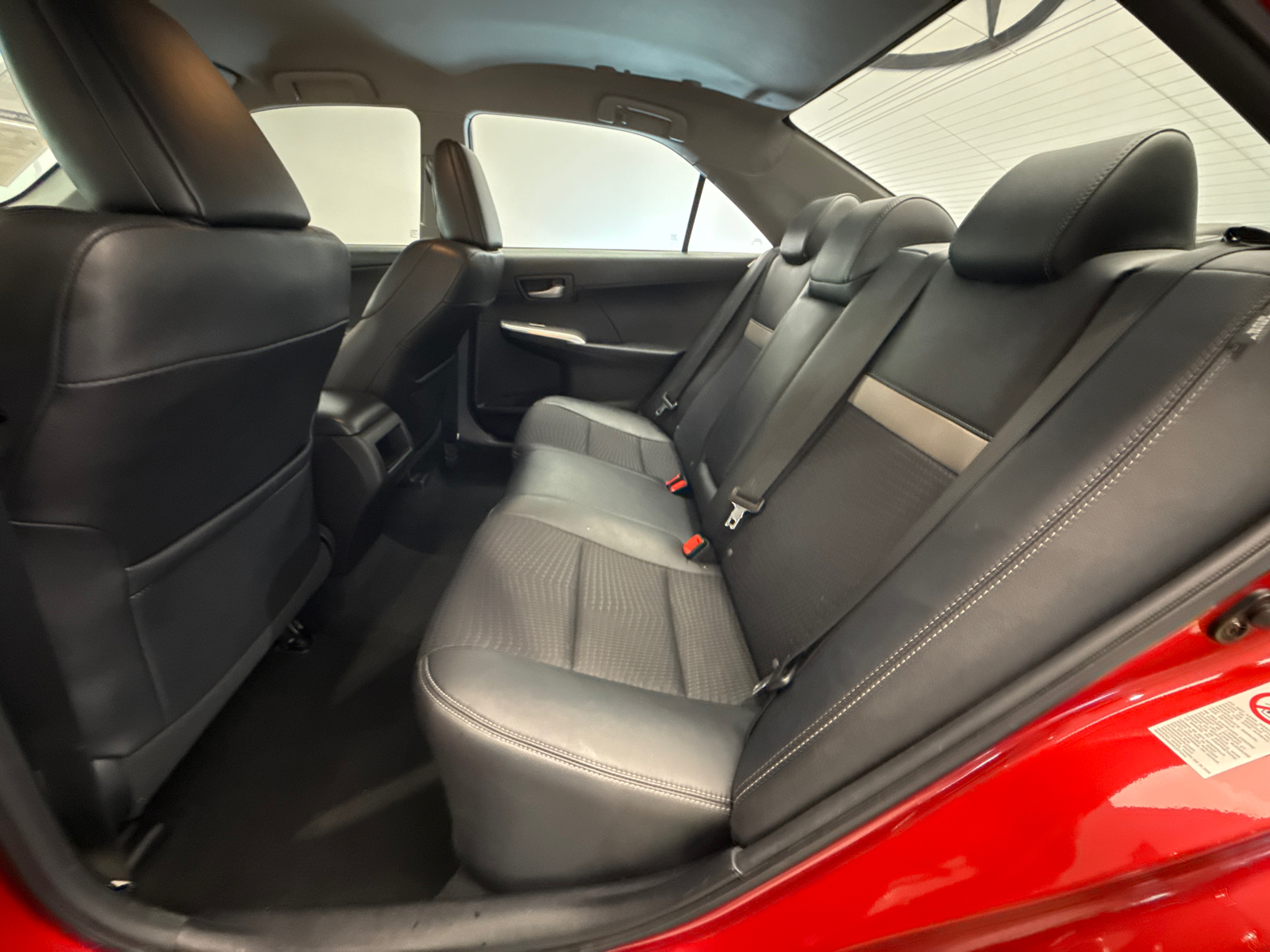 2012 Toyota Camry SE 13