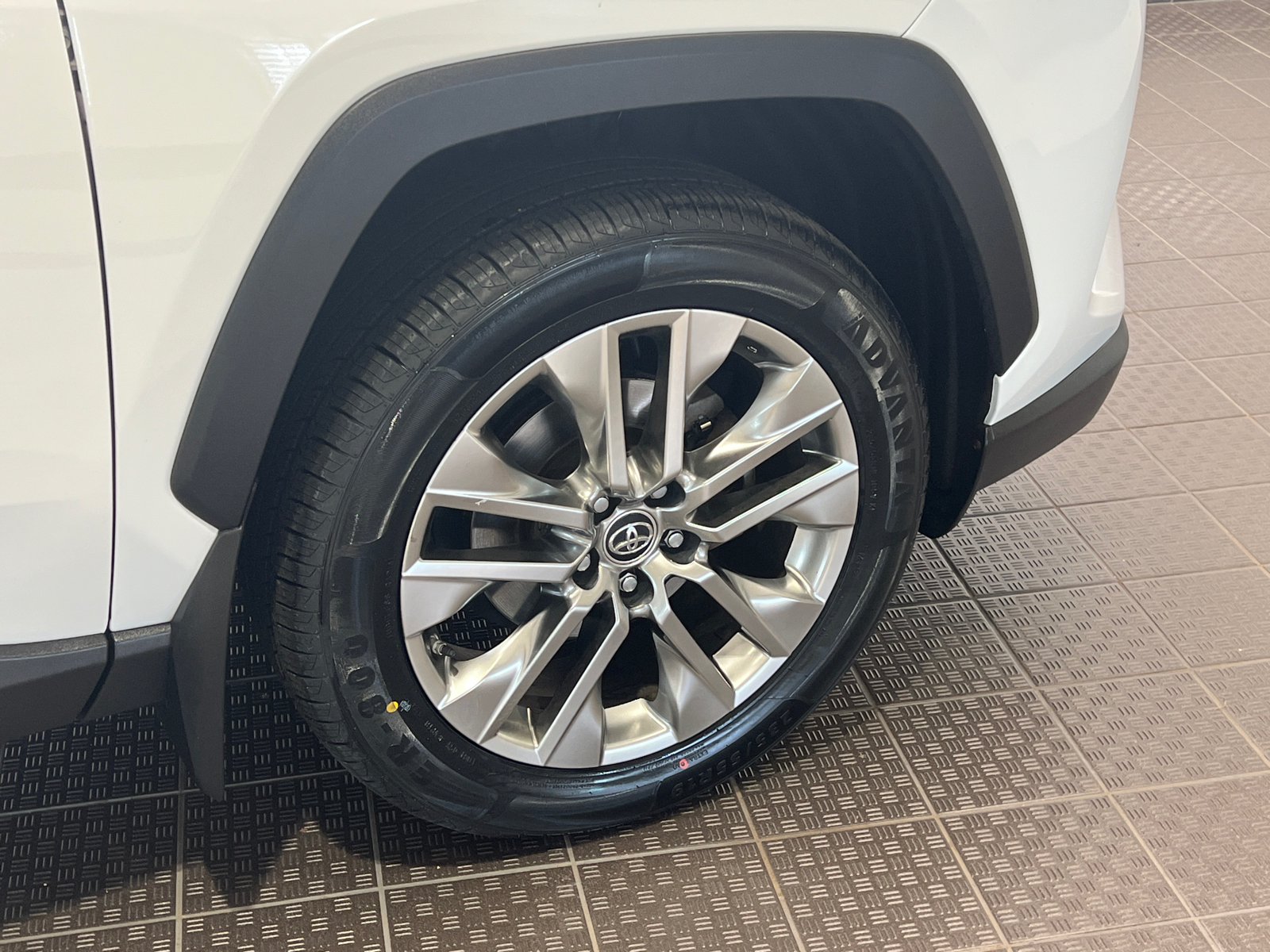 2019 Toyota RAV4 XLE Premium 7