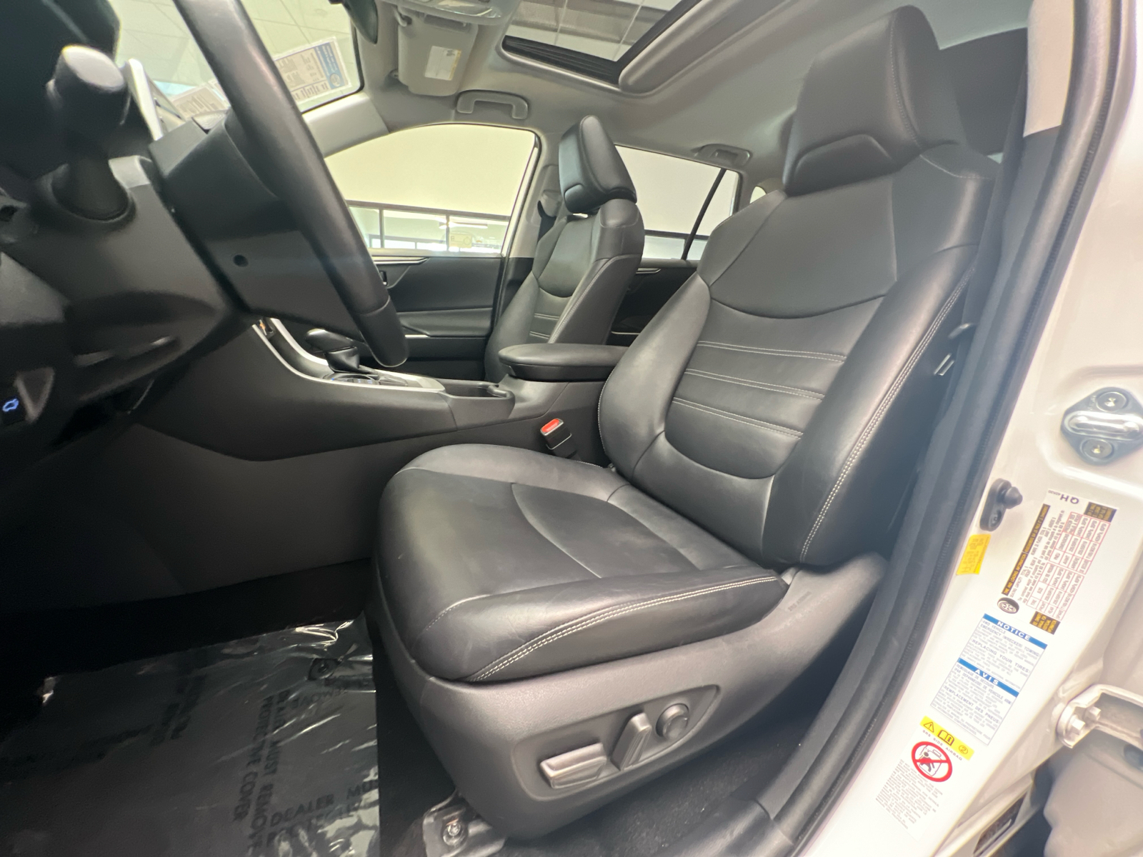 2019 Toyota RAV4 XLE Premium 21
