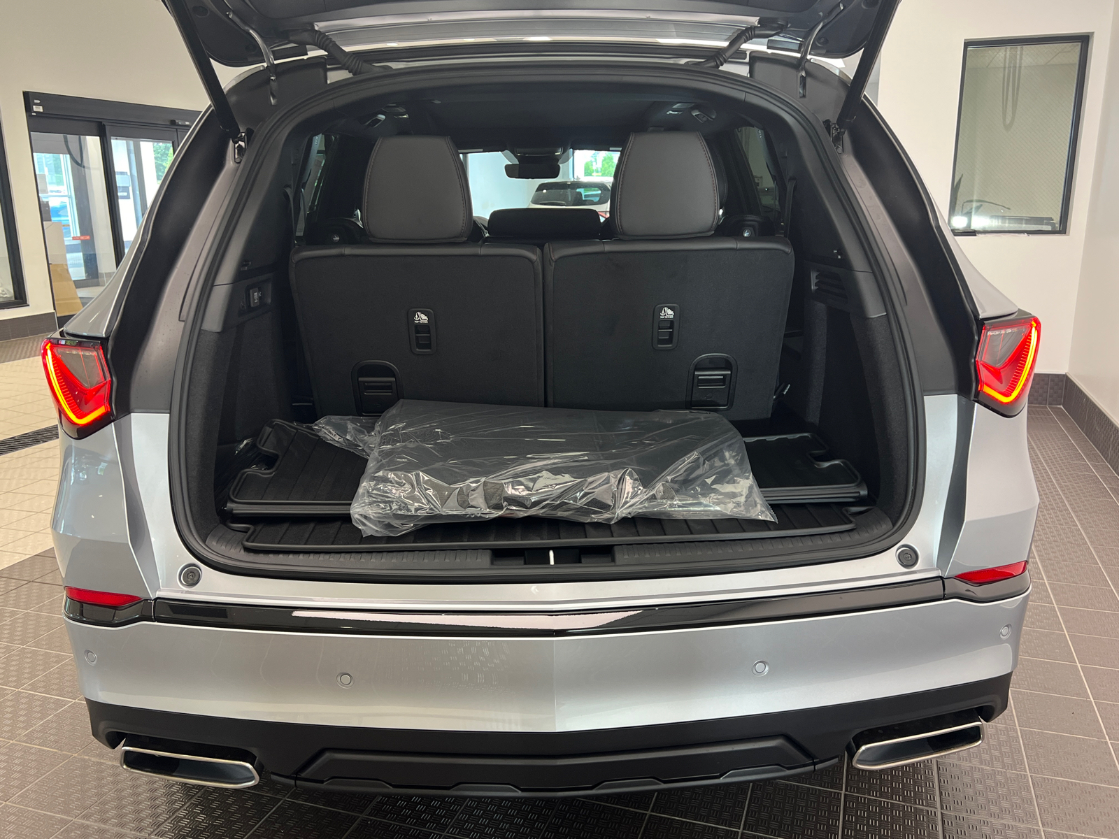 2025 Acura MDX w/A-Spec Package 9