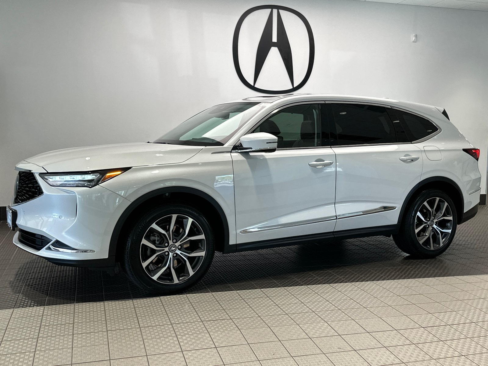 2023 Acura MDX w/Technology Package 3