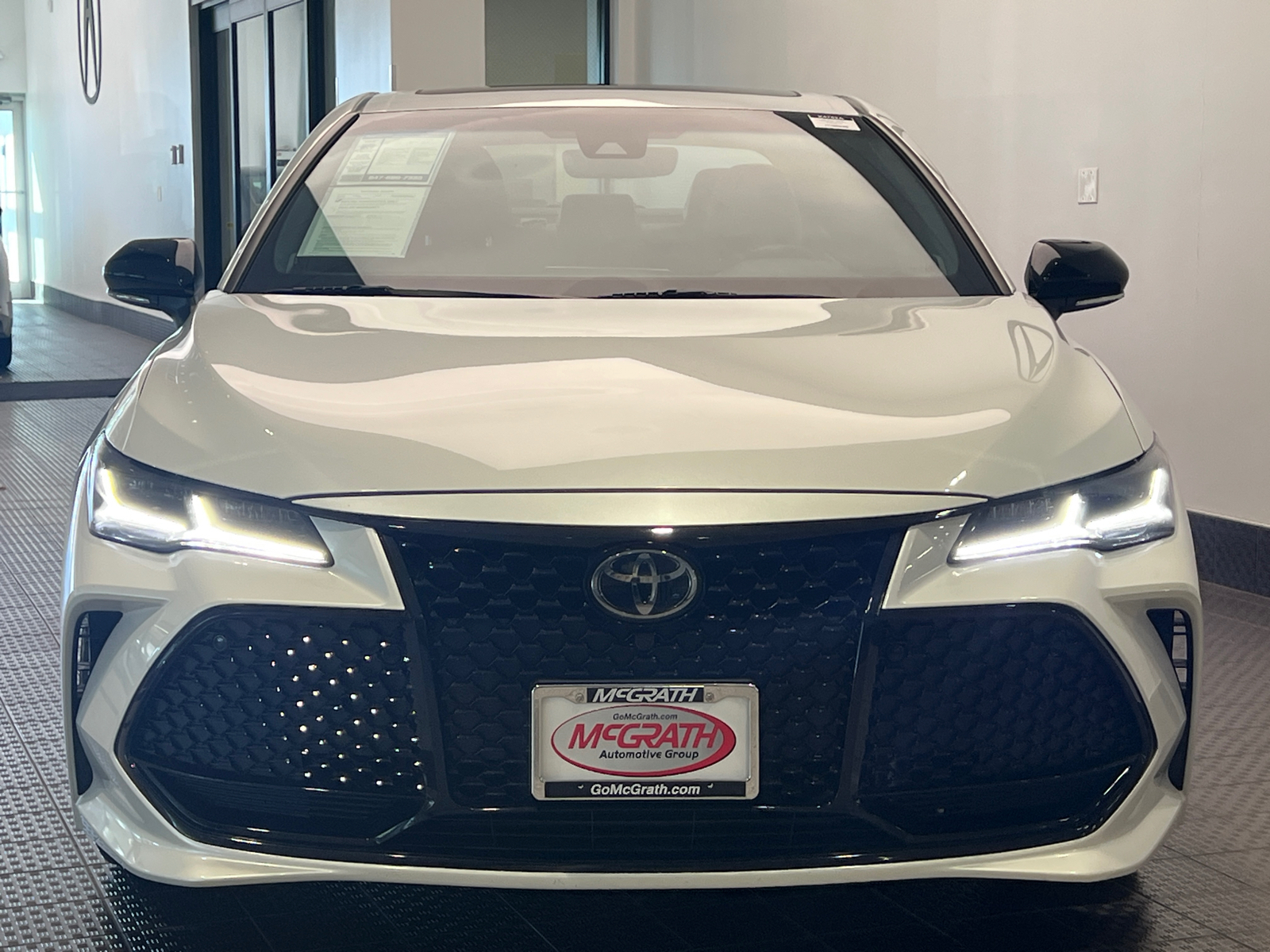 2019 Toyota Avalon Touring 2