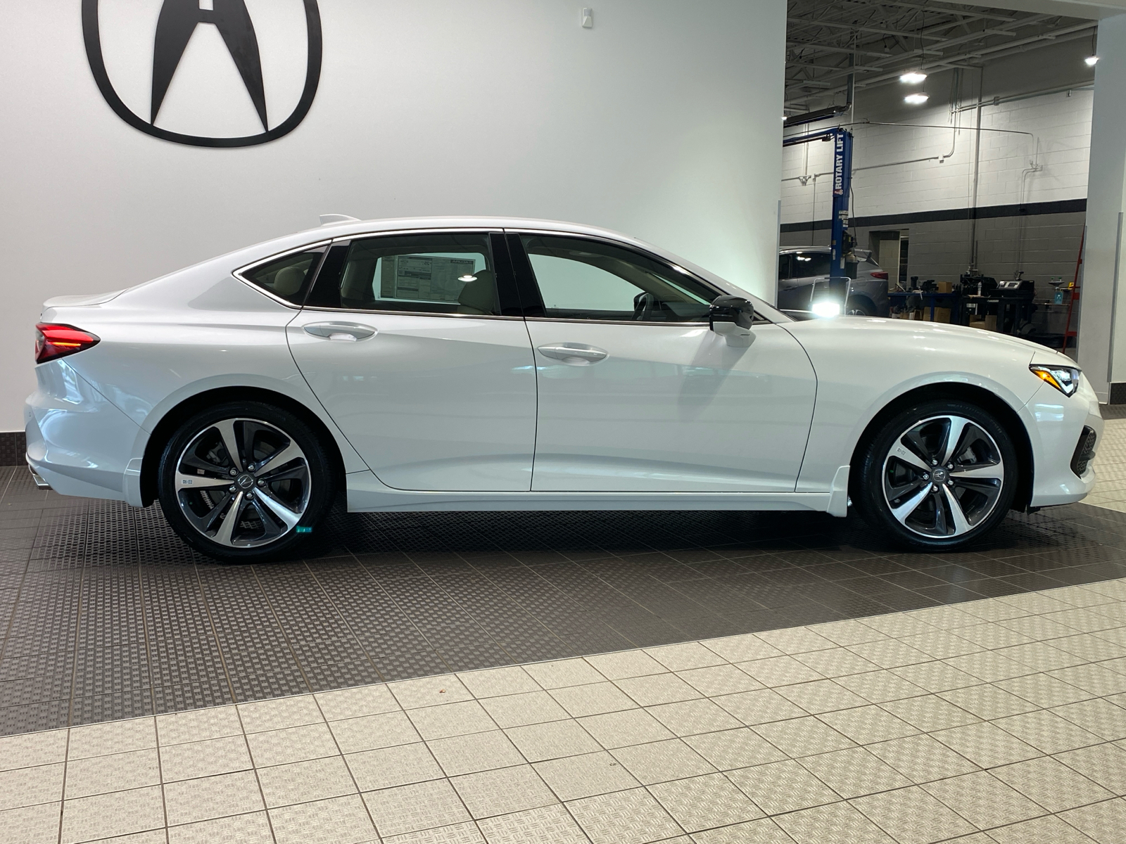 2025 Acura TLX w/Technology Package 2