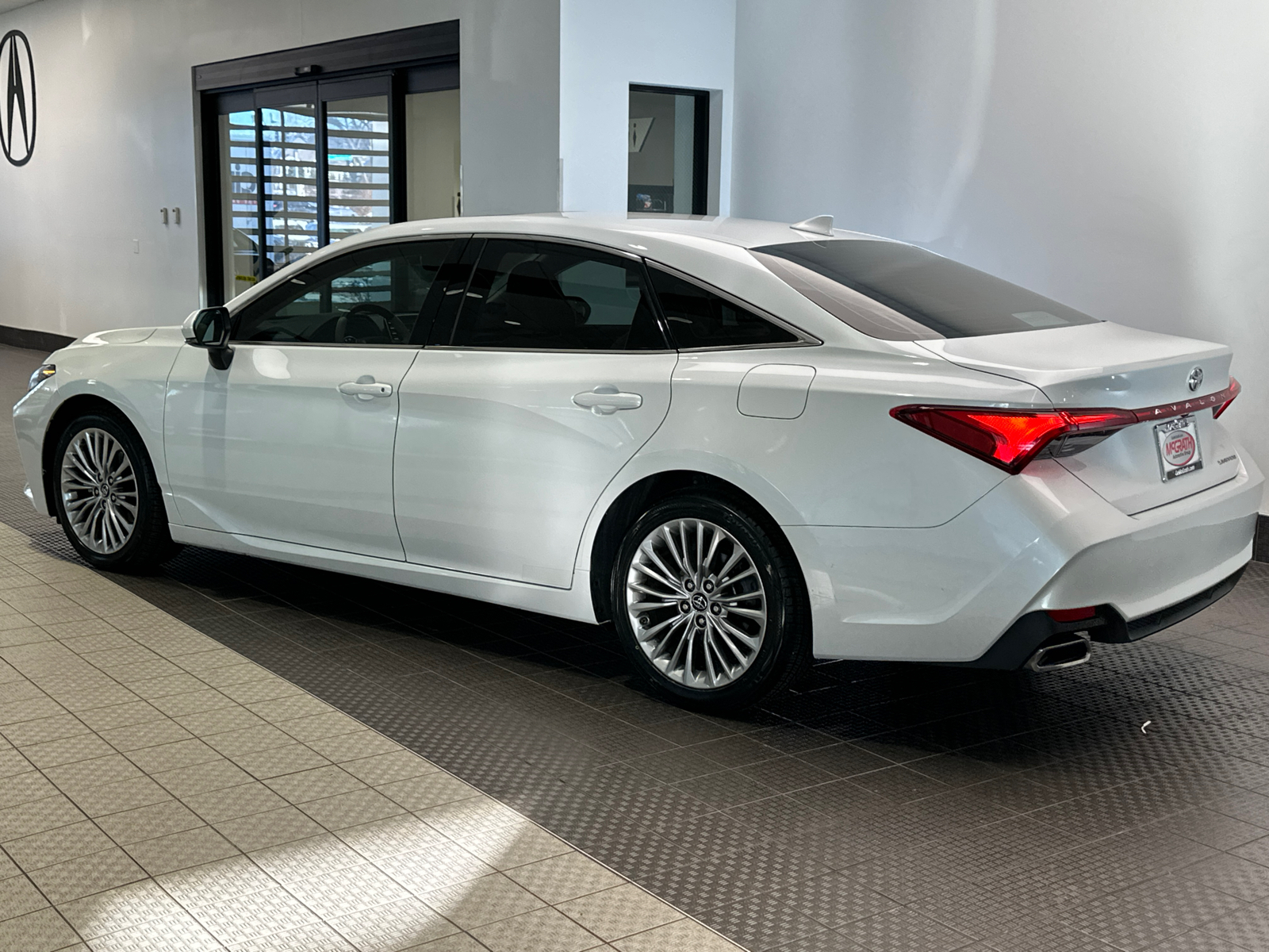 2019 Toyota Avalon XLE 4