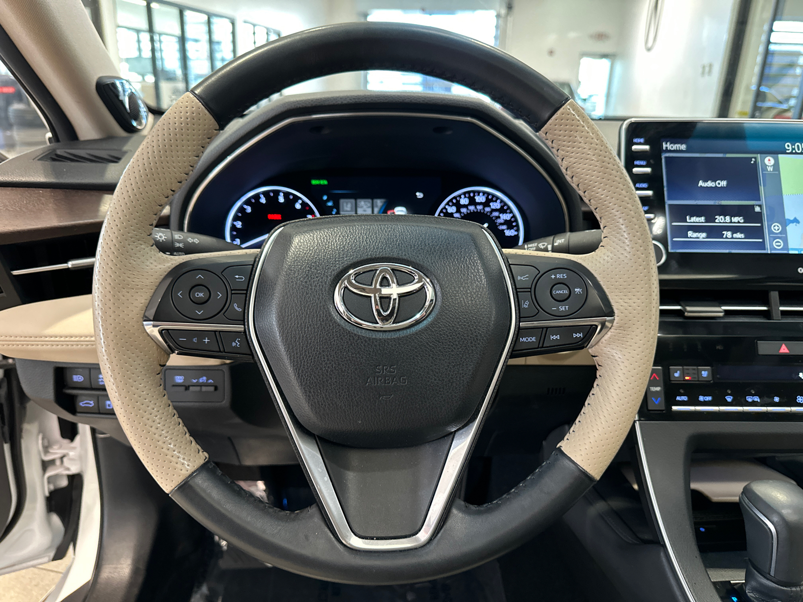 2019 Toyota Avalon XLE 19