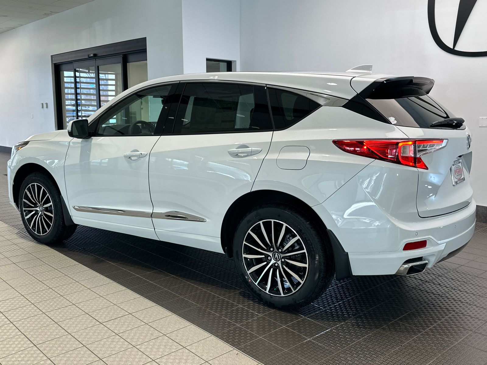 2025 Acura RDX w/Advance Package 4