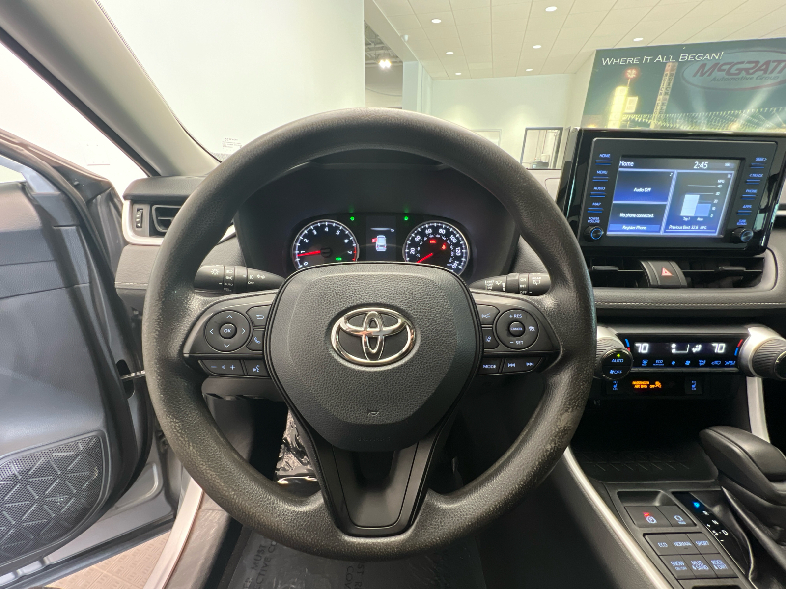2019 Toyota RAV4 XLE 22