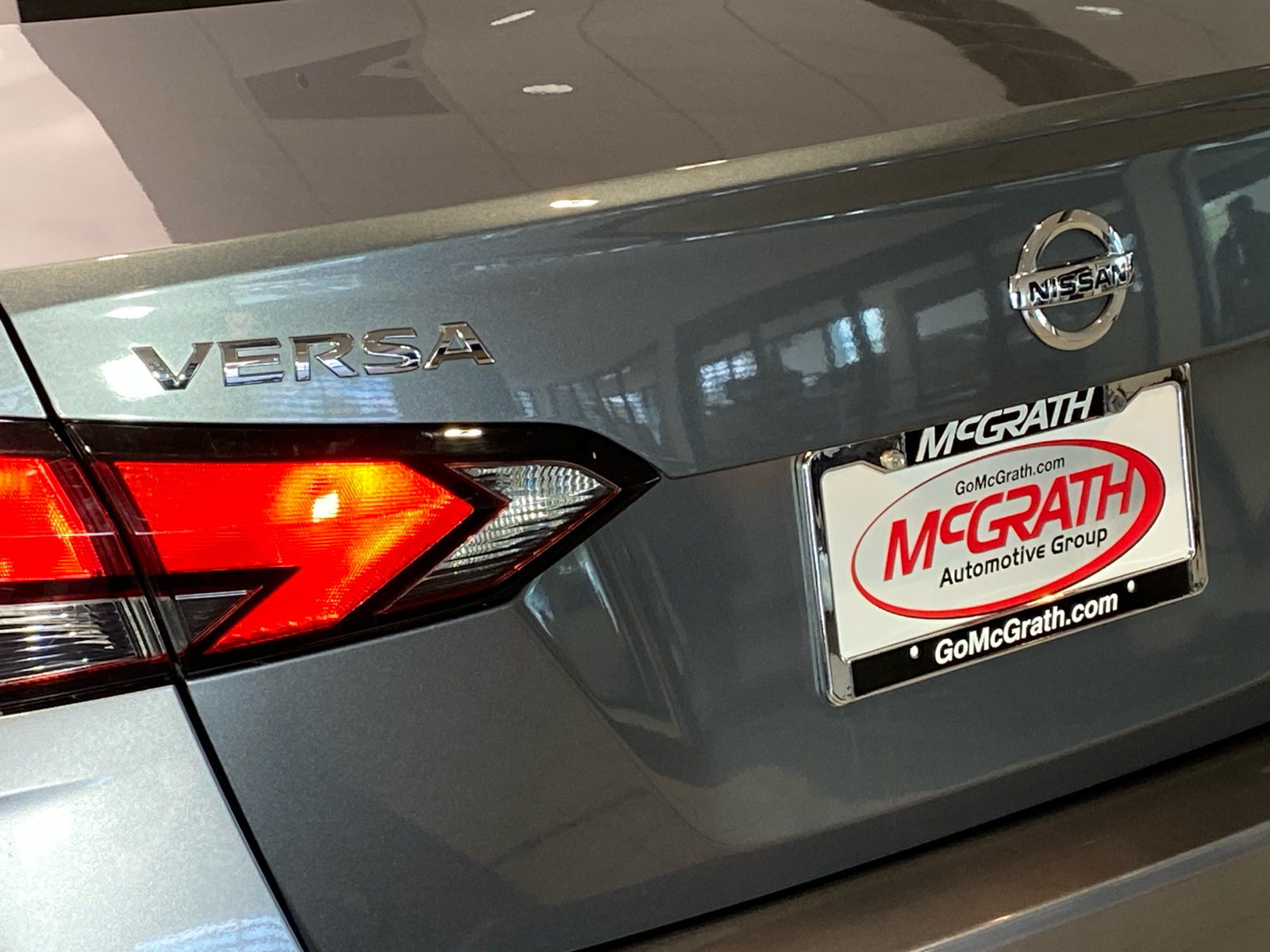 2020 Nissan Versa S 9