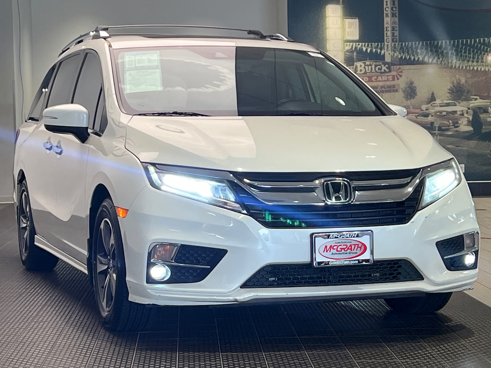 2018 Honda Odyssey Touring 2