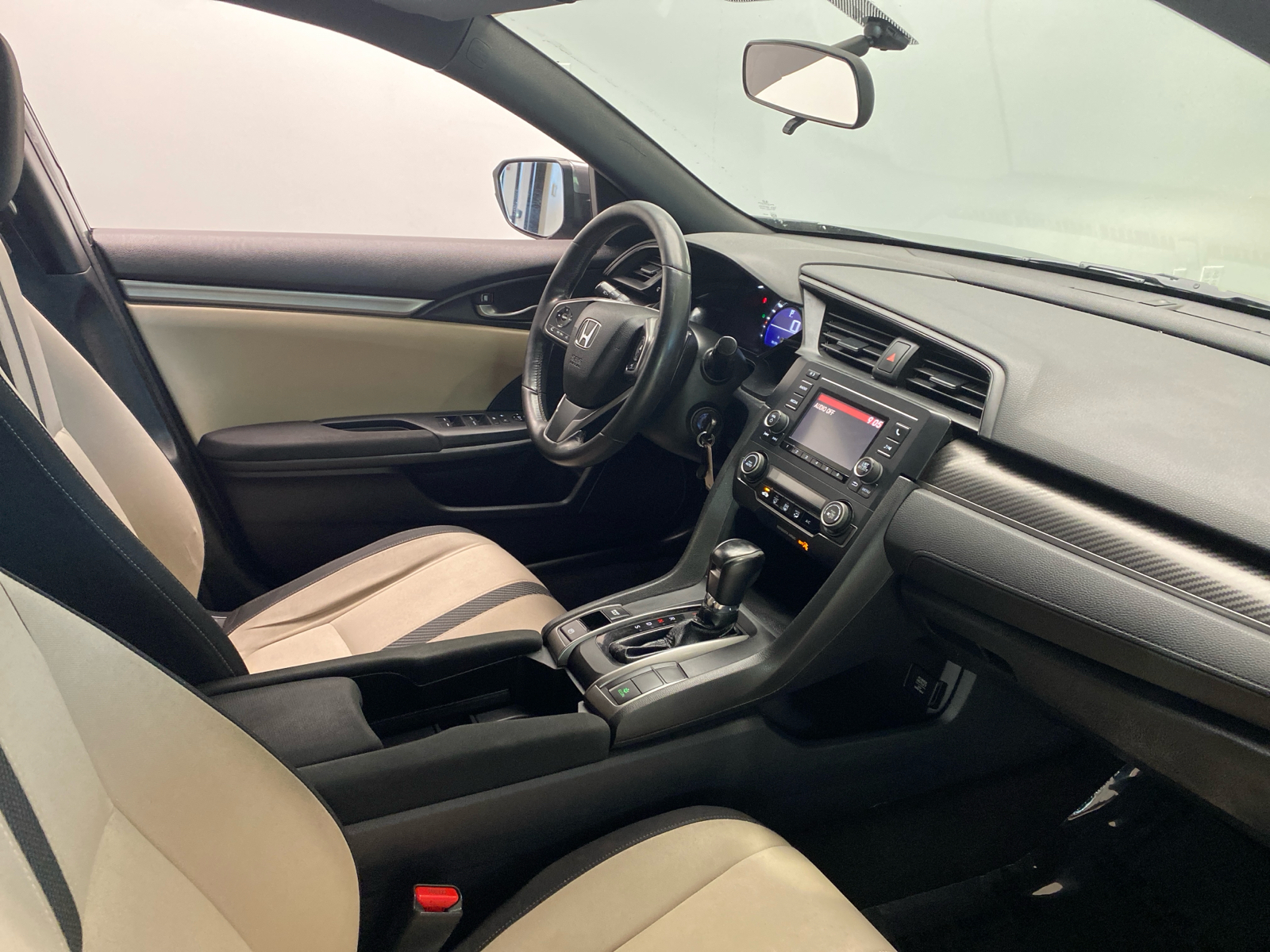 2018 Honda Civic Hatchback Sport 9