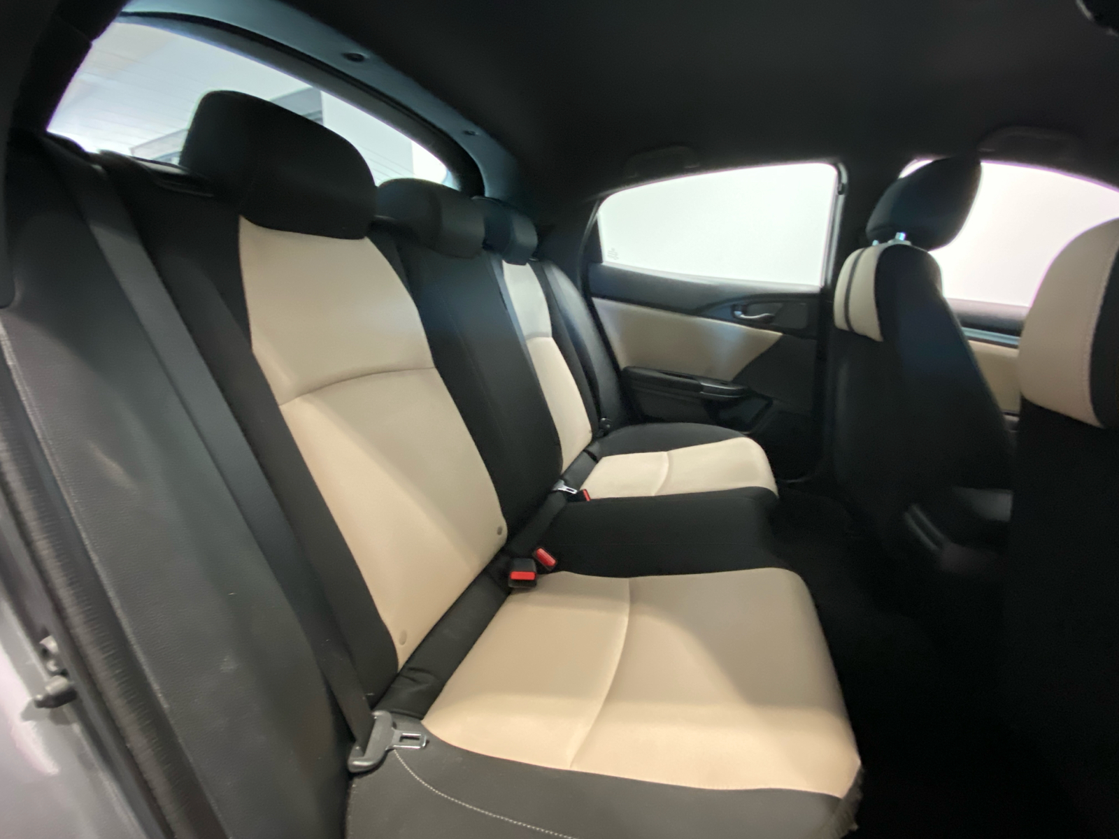 2018 Honda Civic Hatchback Sport 16