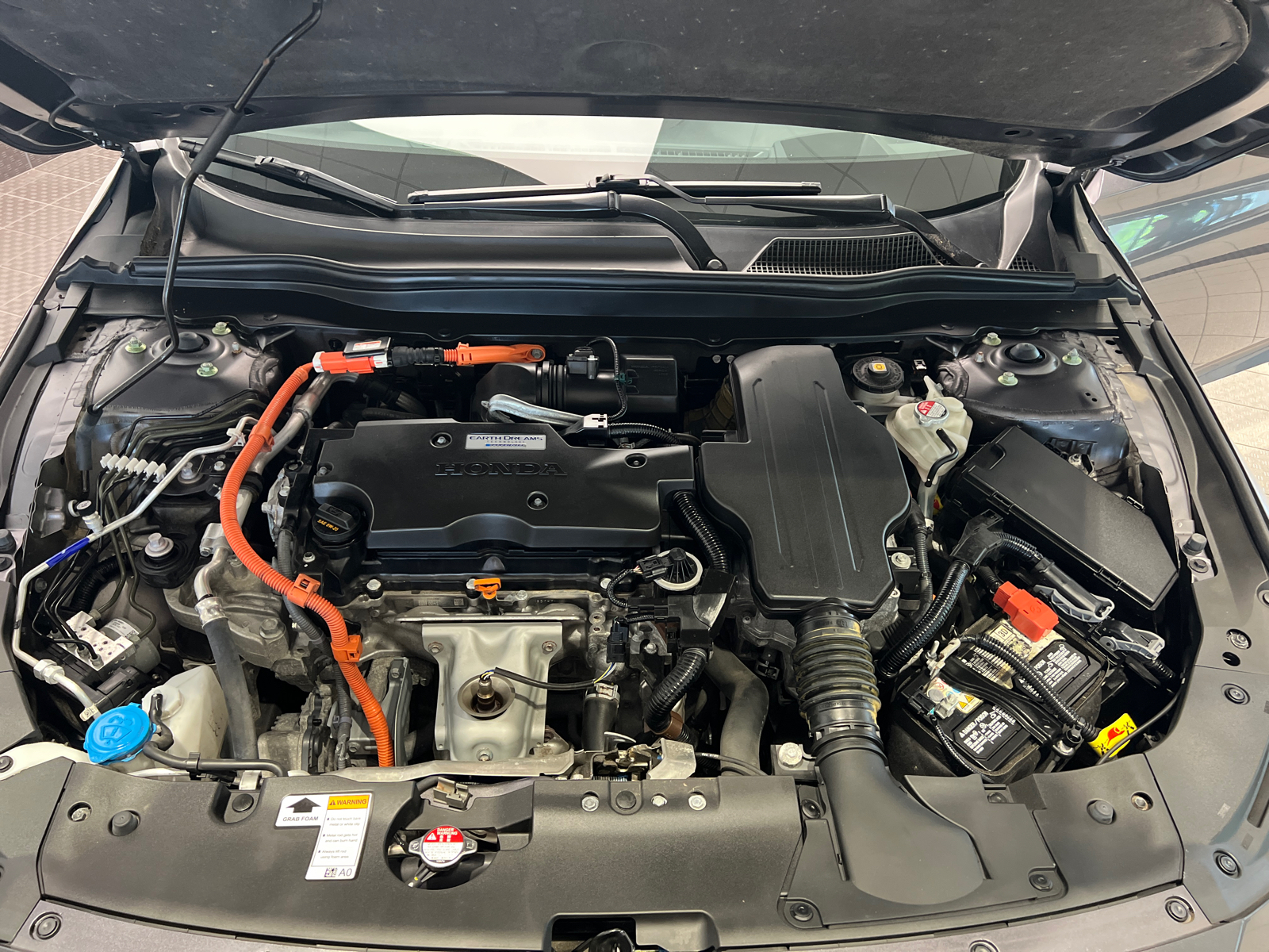 2019 Honda Accord Hybrid Touring 8