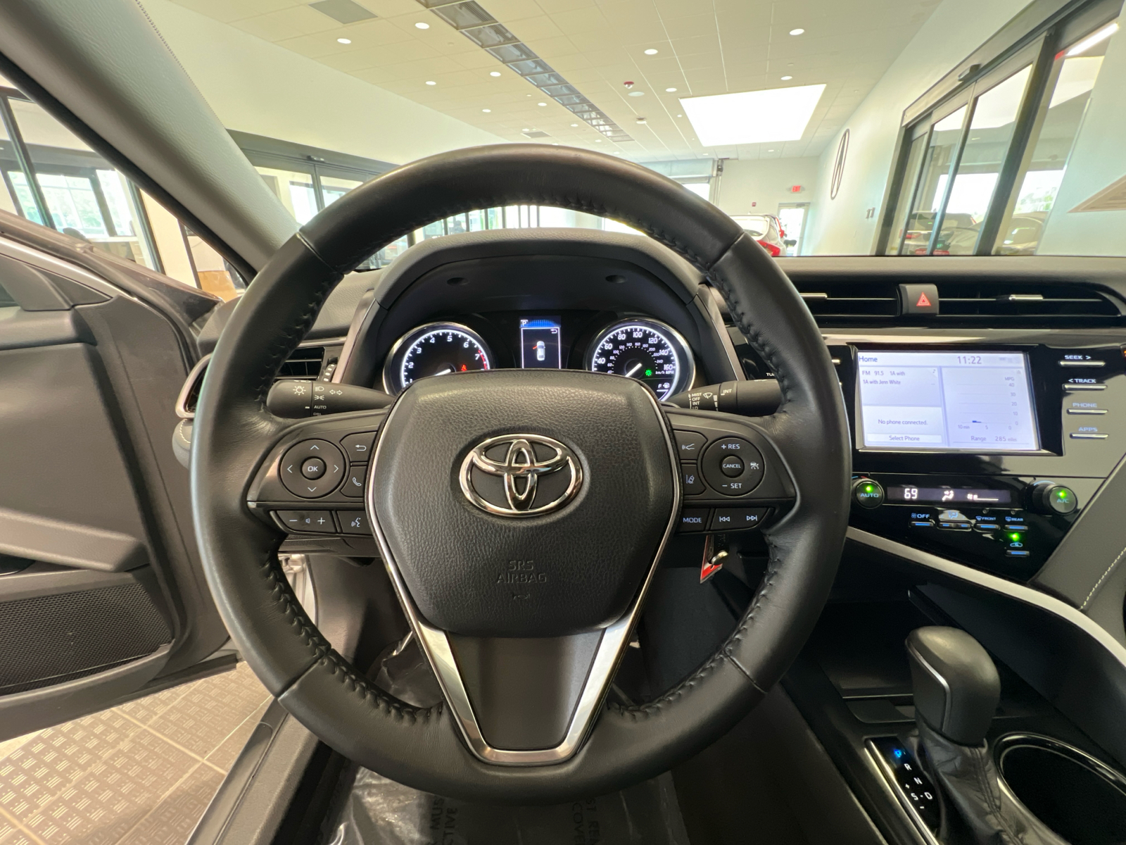 2019 Toyota Camry SE 22