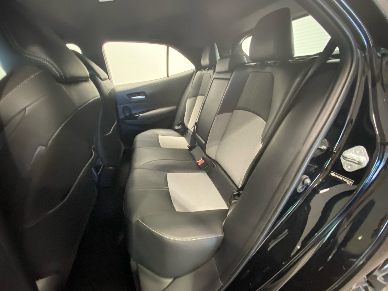 2019 Toyota Corolla Hatchback XSE 12