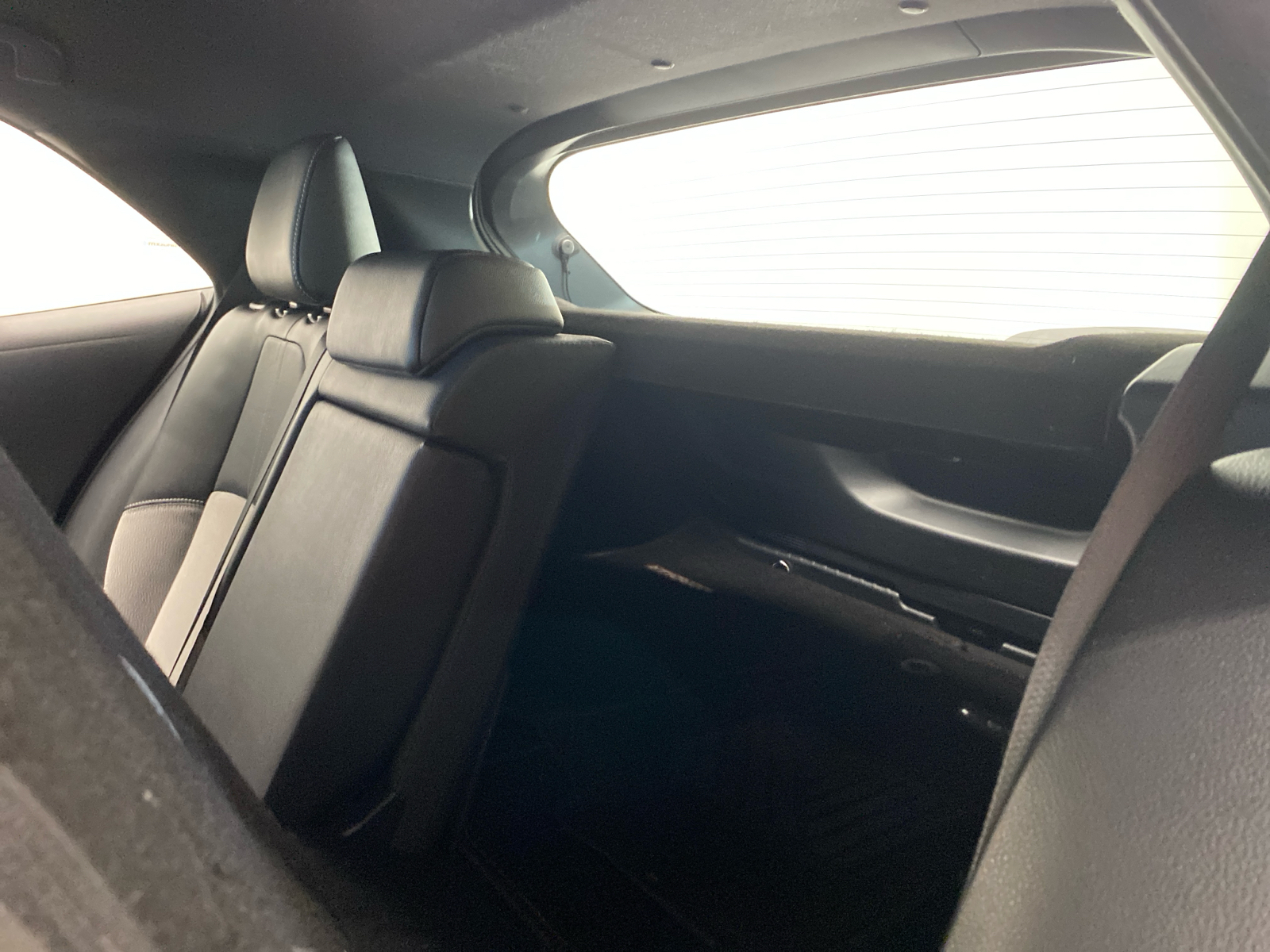 2019 Toyota Corolla Hatchback XSE 13