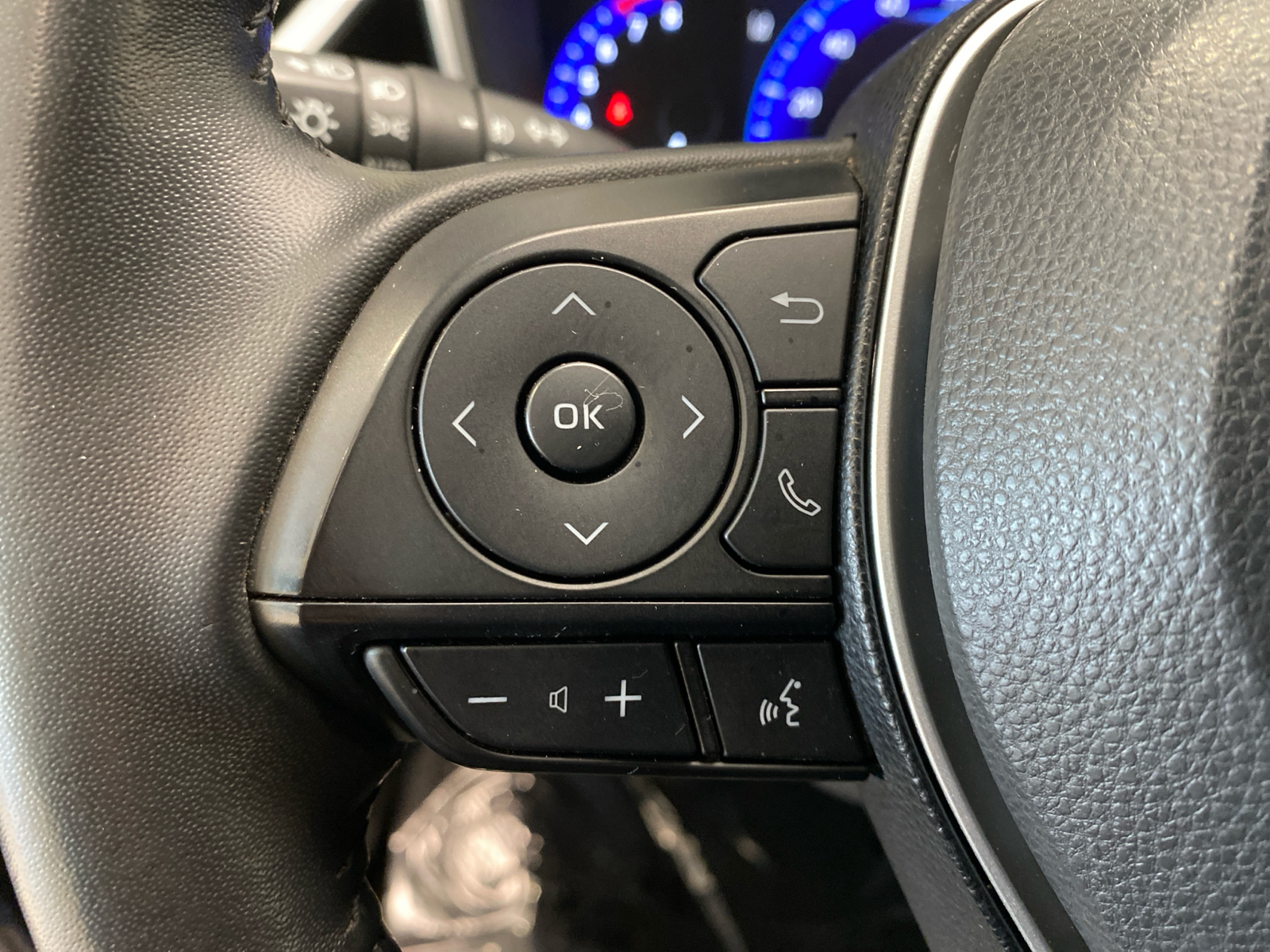 2019 Toyota Corolla Hatchback XSE 15