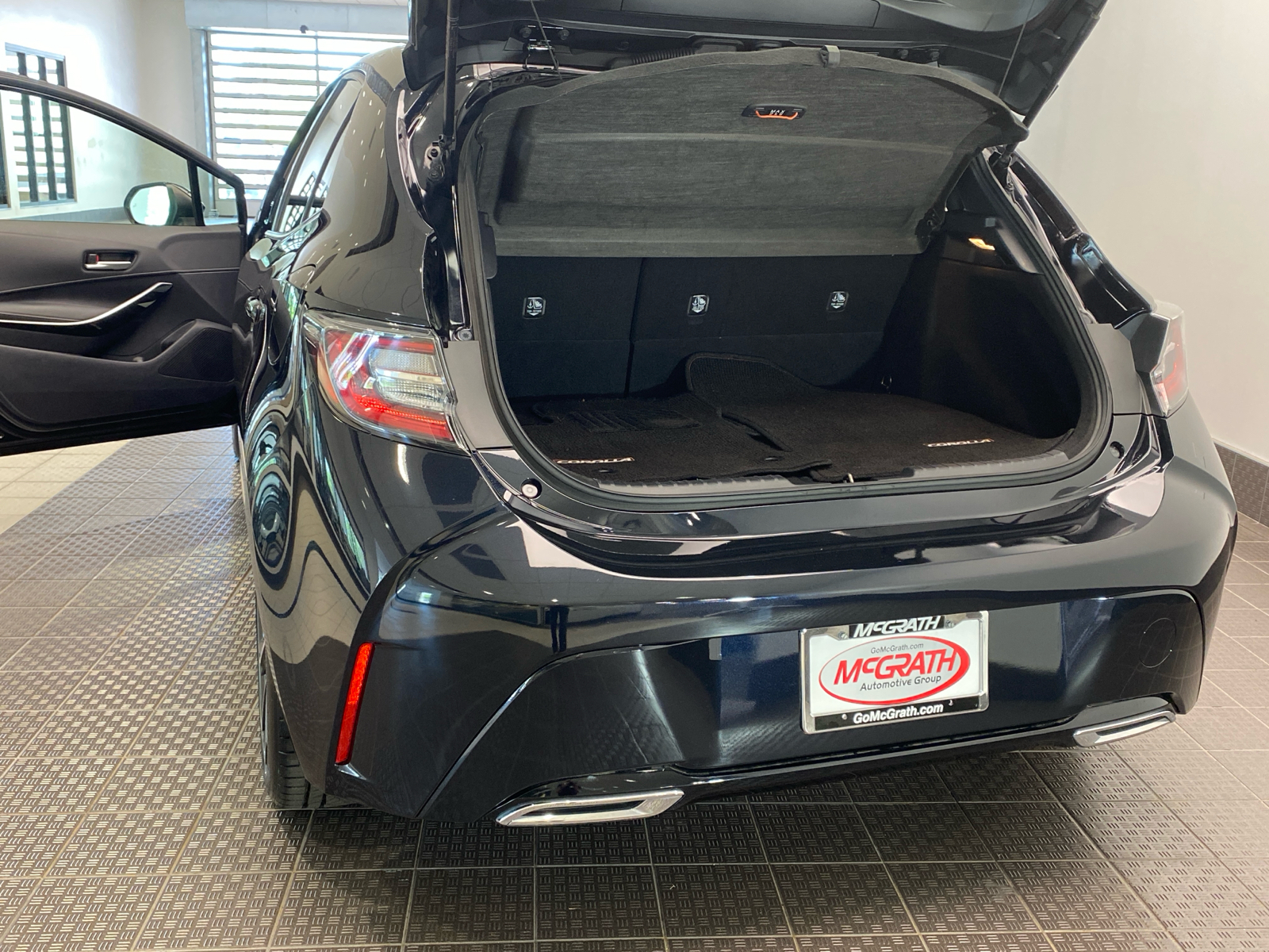 2019 Toyota Corolla Hatchback XSE 24