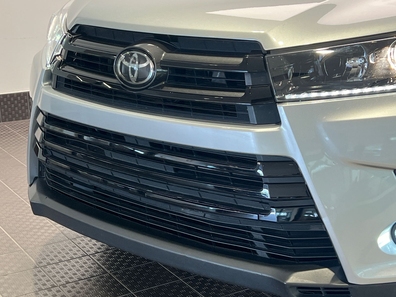 2019 Toyota Highlander SE 7