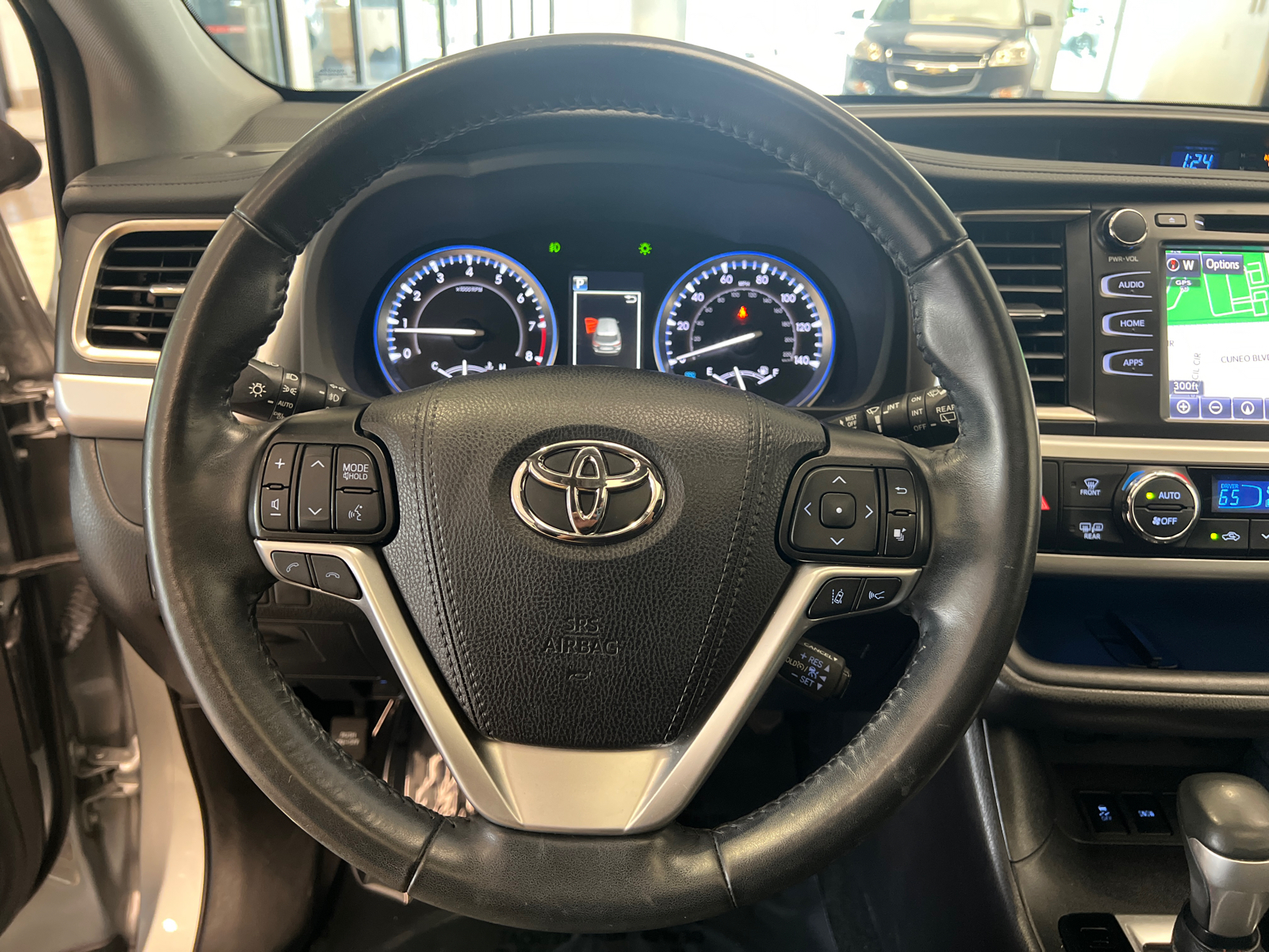 2019 Toyota Highlander SE 17