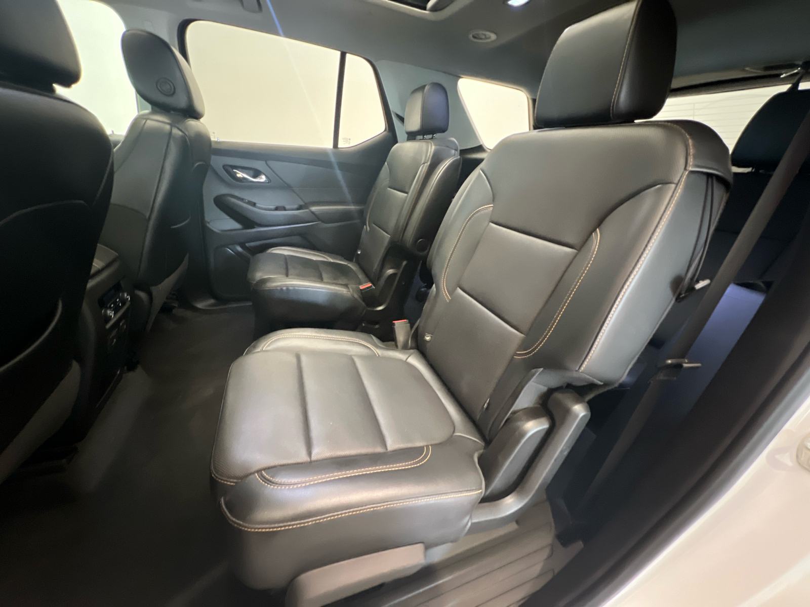 2019 Chevrolet Traverse Premier 13