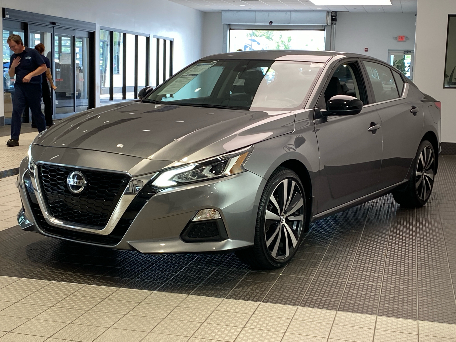 2022 Nissan Altima 2.5 SR 2