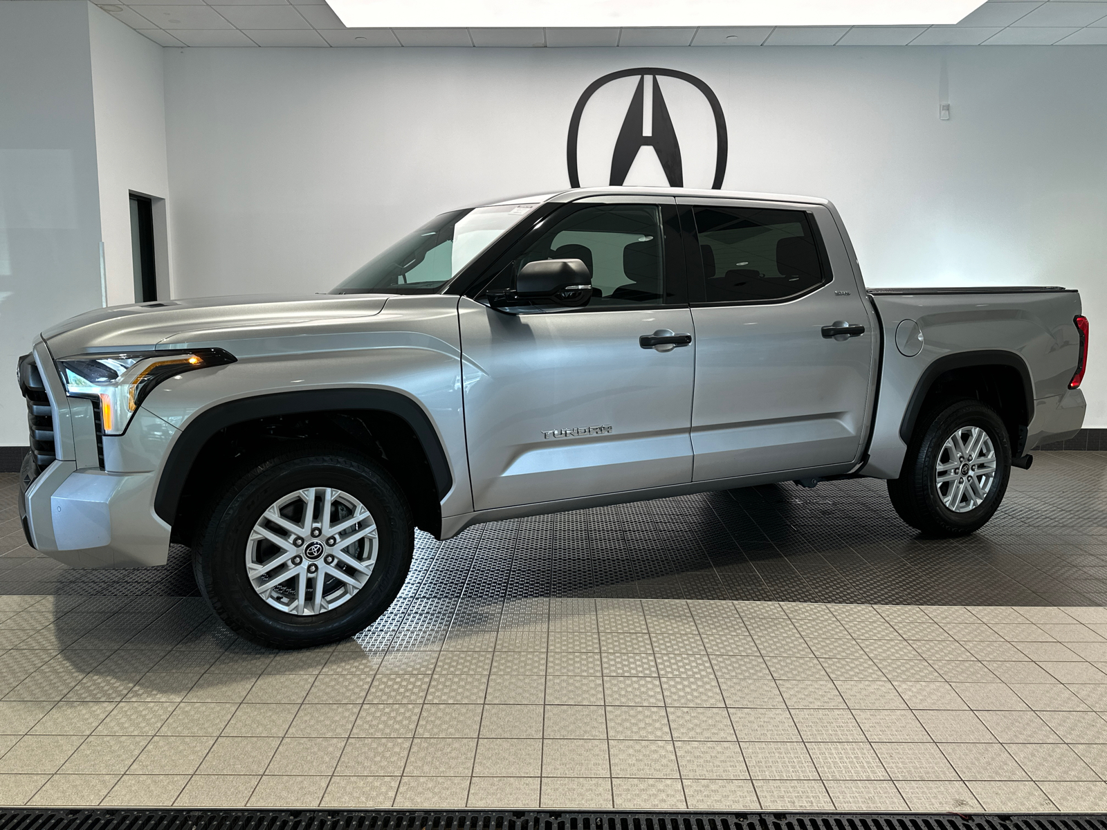 2022 Toyota Tundra 4WD SR5 3