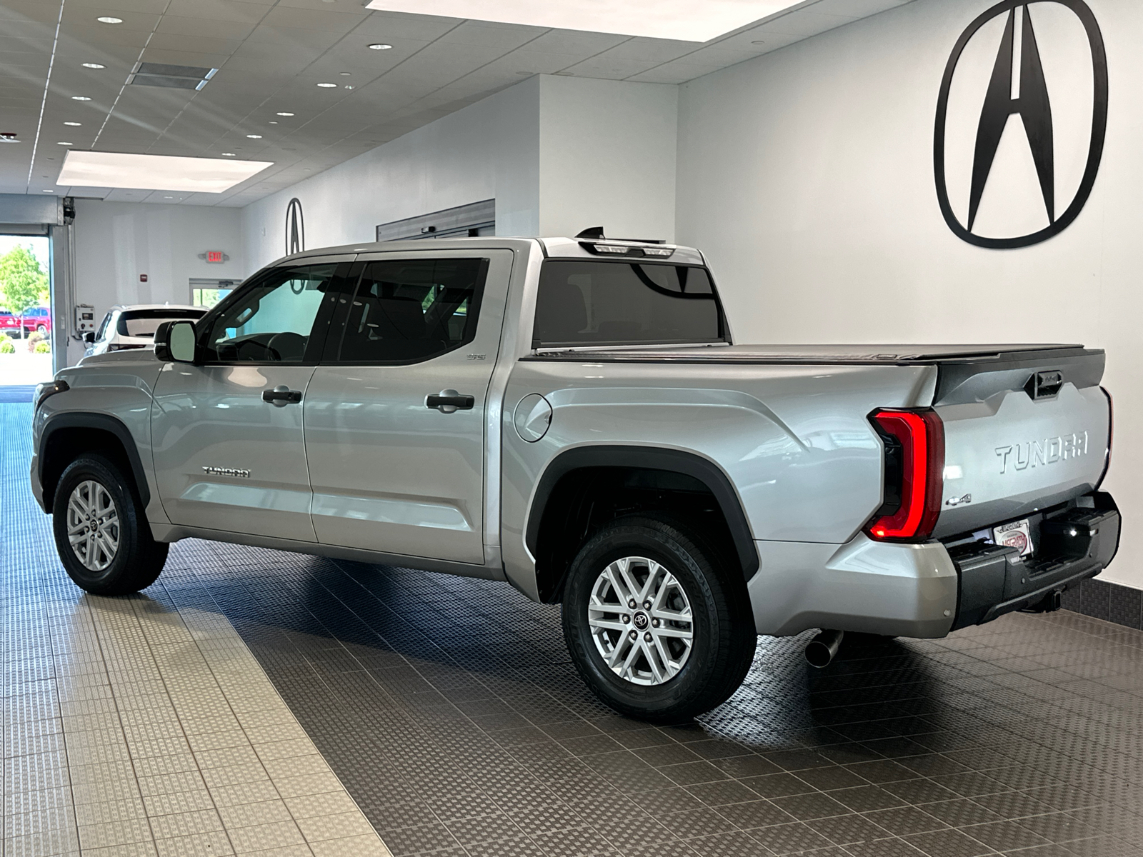 2022 Toyota Tundra 4WD SR5 4