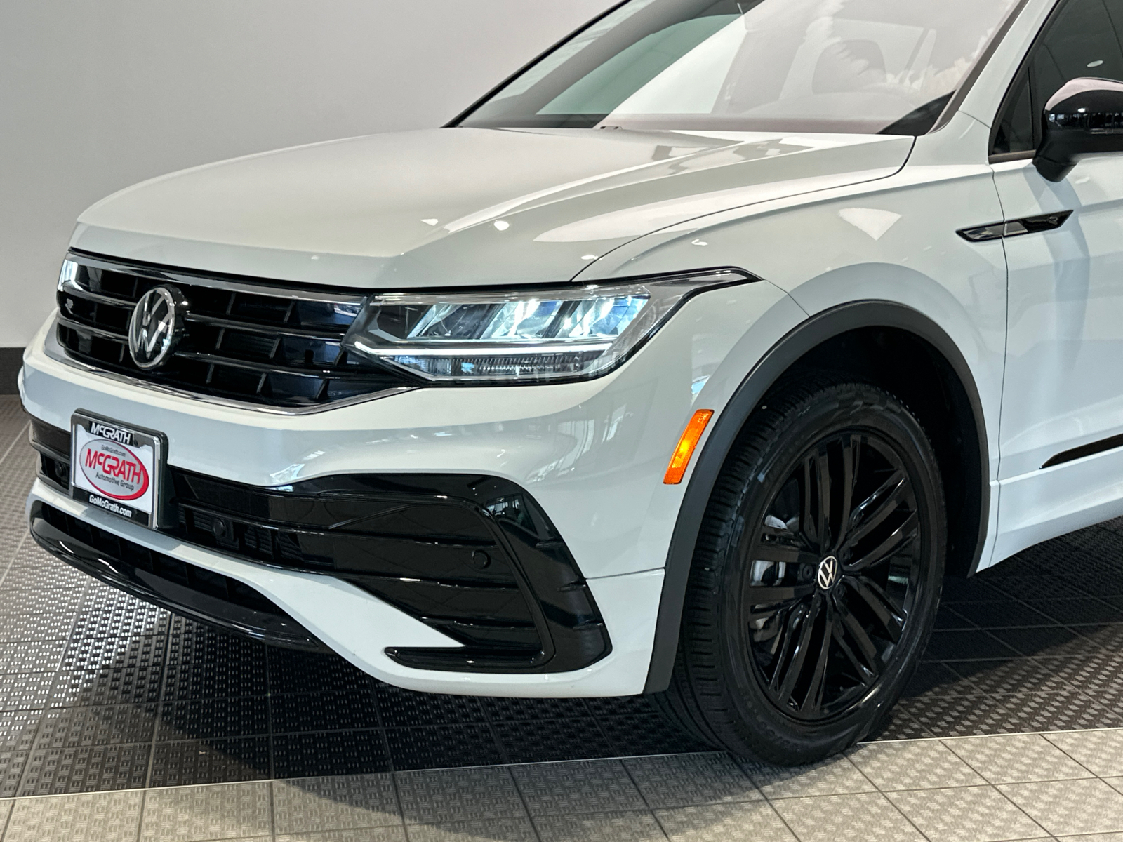 2022 Volkswagen Tiguan SE R-Line Black 7